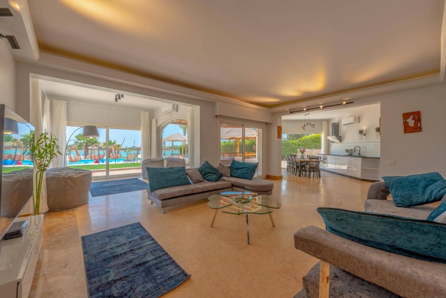 4 Bedroom Villa with Heated Pool, Jacuzzi & Lagoon View in Phase 4 — 5