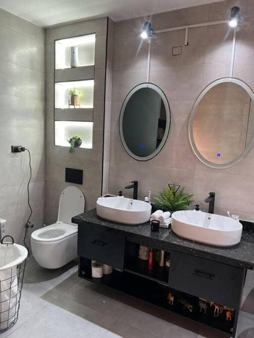 2 Bedrooms Spacious flat 7 mins to Airport — 3