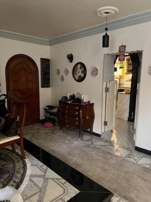 2 Bedrooms Spacious flat 7 mins to Airport — 5