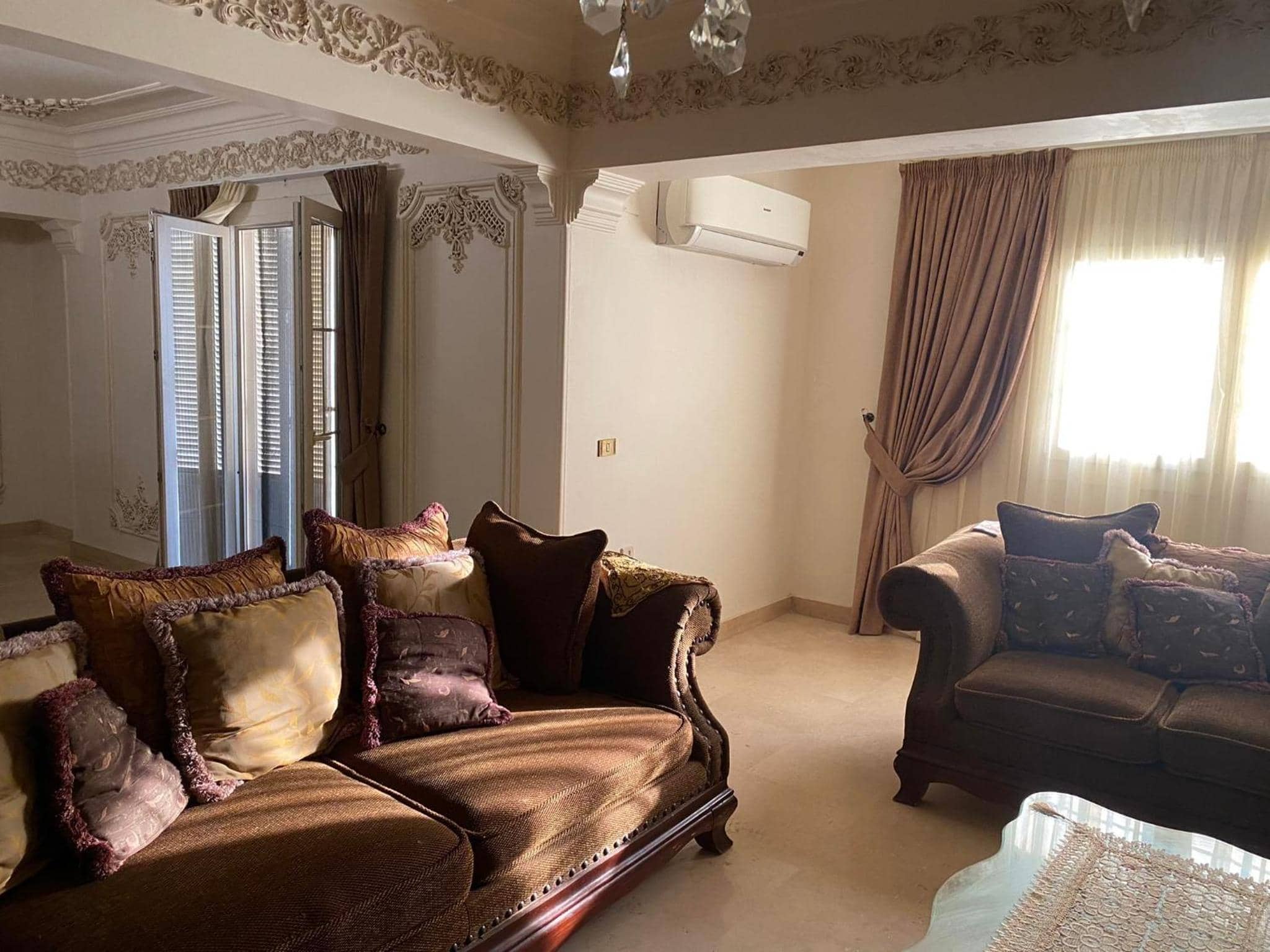 Luxurious, fully furnished and well-equipped apartment with modern amenities, stunning views, and convenient location for remote work or studying from home — 2