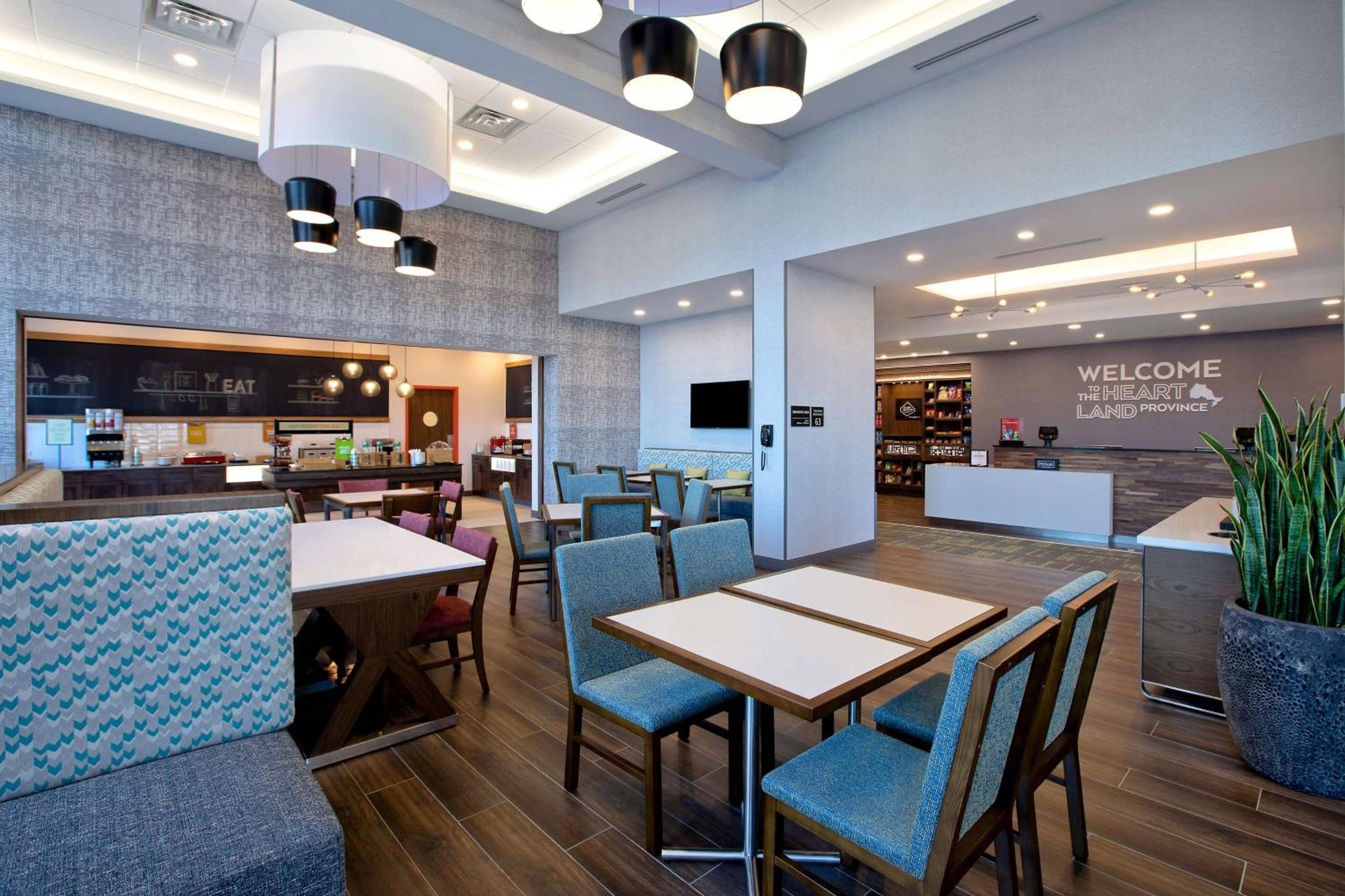 Hampton Inn & Suites Ottawa West, Ontario, Canada — 4