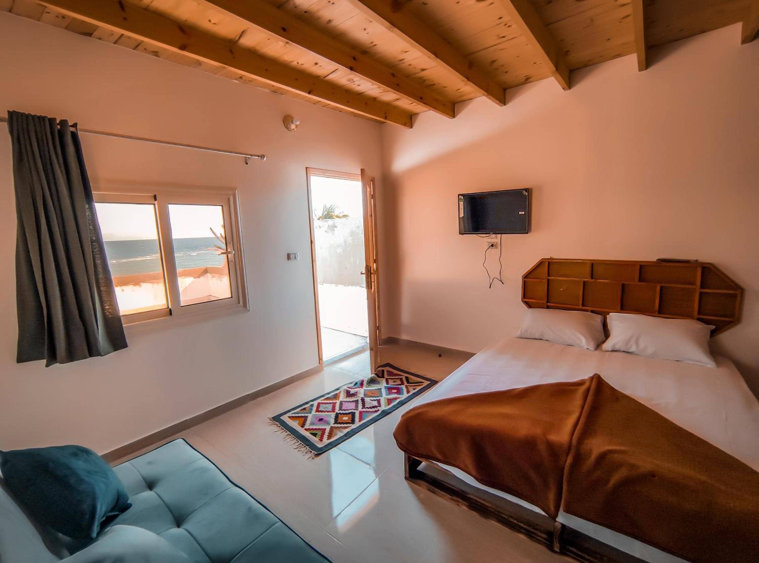 Zarnouk beach house studio — 2