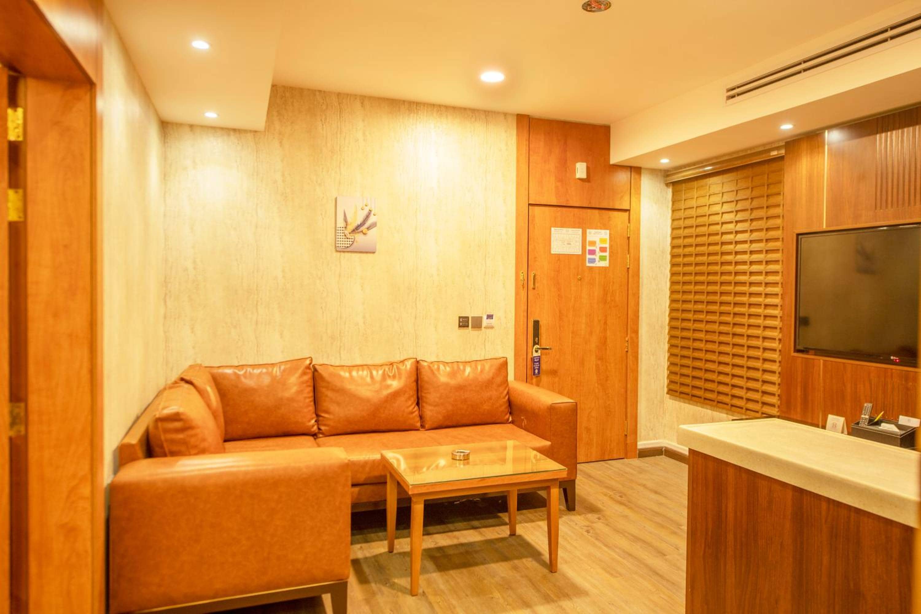 Sparrow Apartments Hotel — 3
