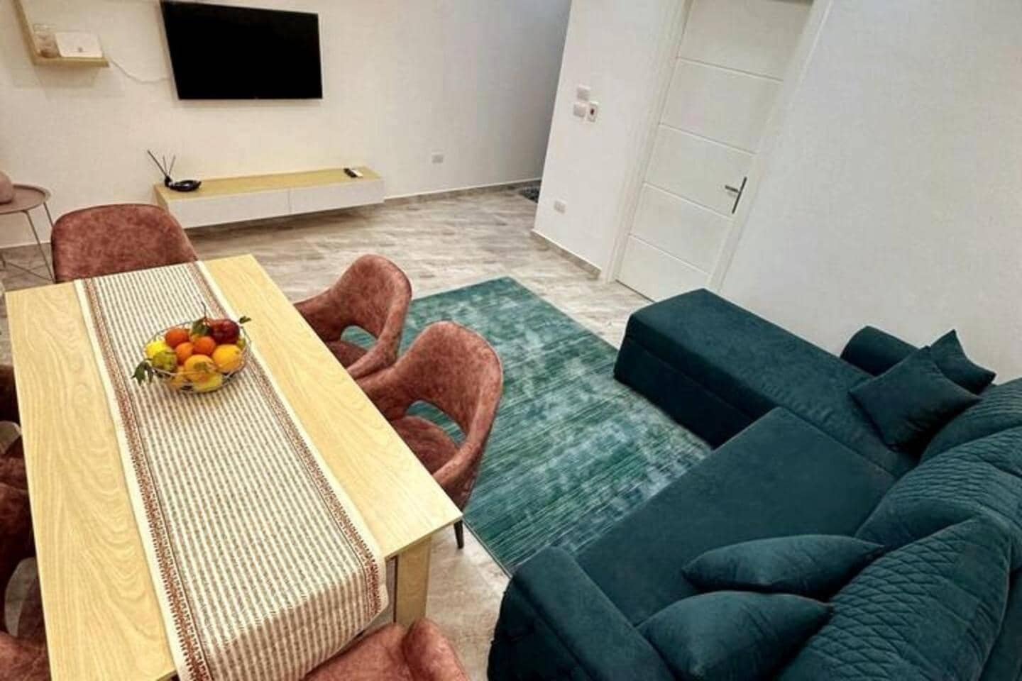 2 Bed Flat - Sleeps 6 - Pool - Parking - Wifi — 4