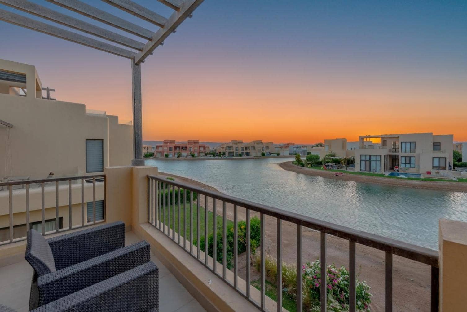 NEW! 2BR Duplex in Tawila, Gouna Private Jacuzzi, Garden, Lagoon & Pool — 5