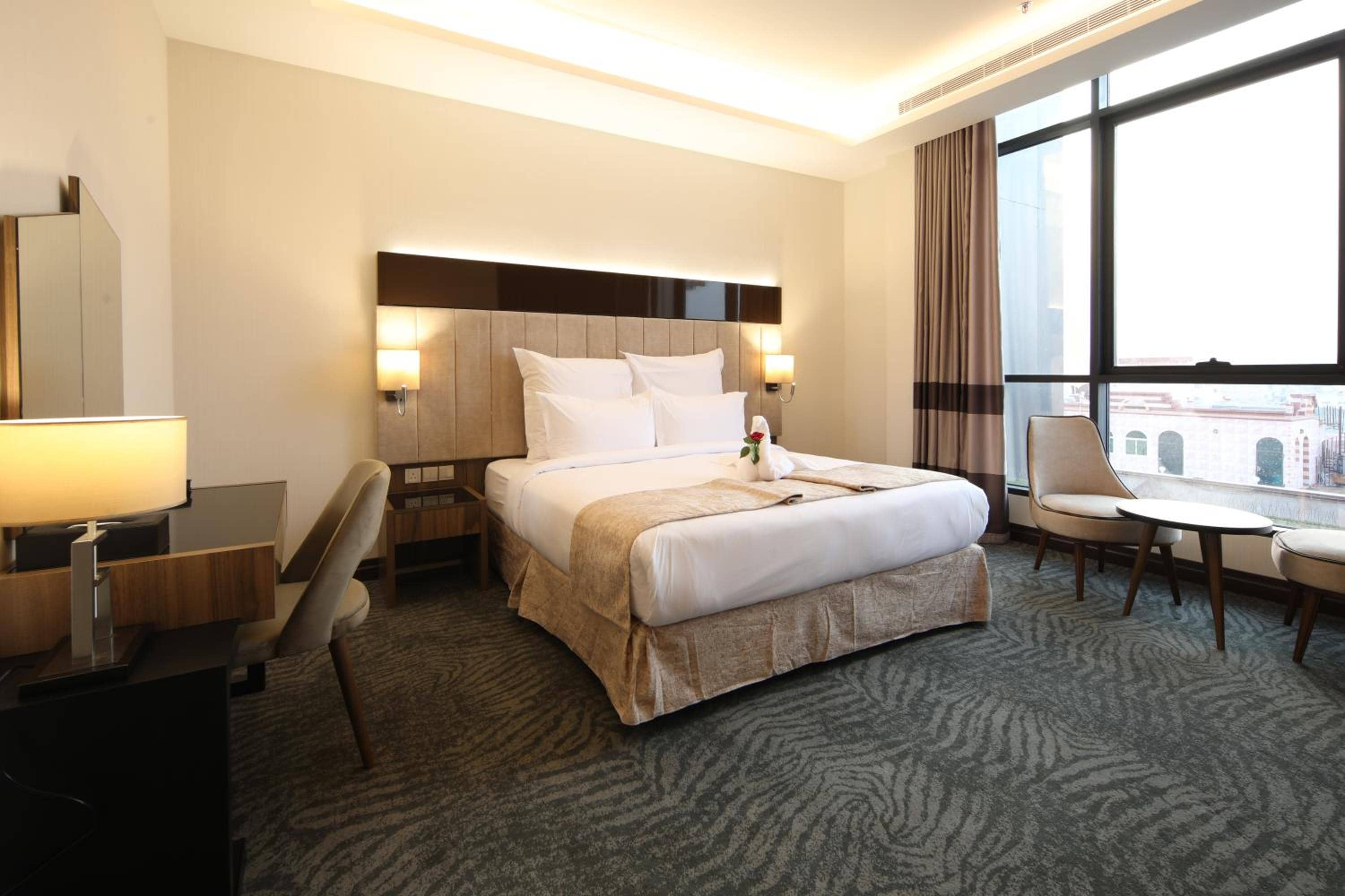 Gladiolus Hotel — 2