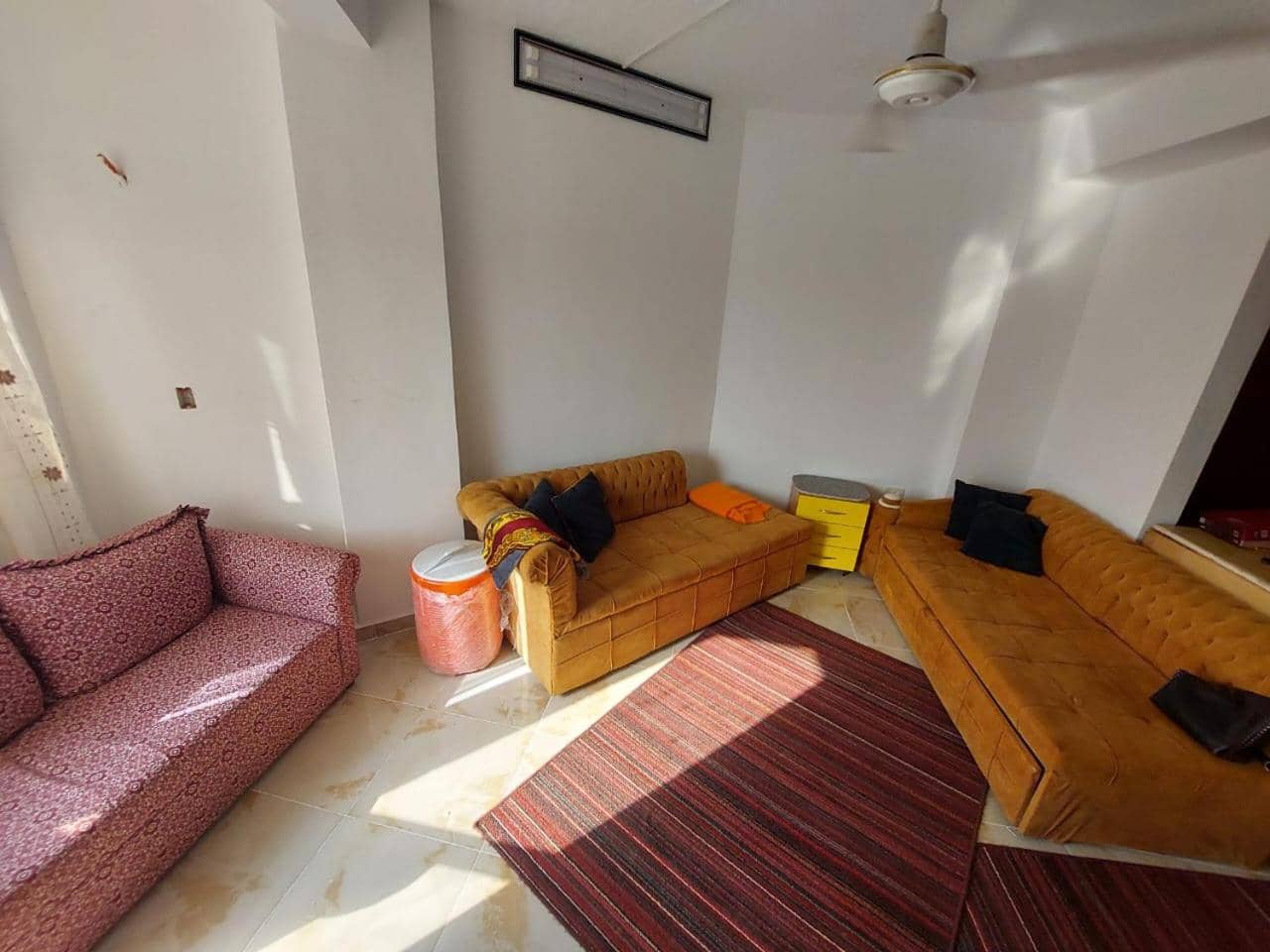 Cozy chalet ‘Studio one Bedroom - Big living Room ‘ private Garden — 2