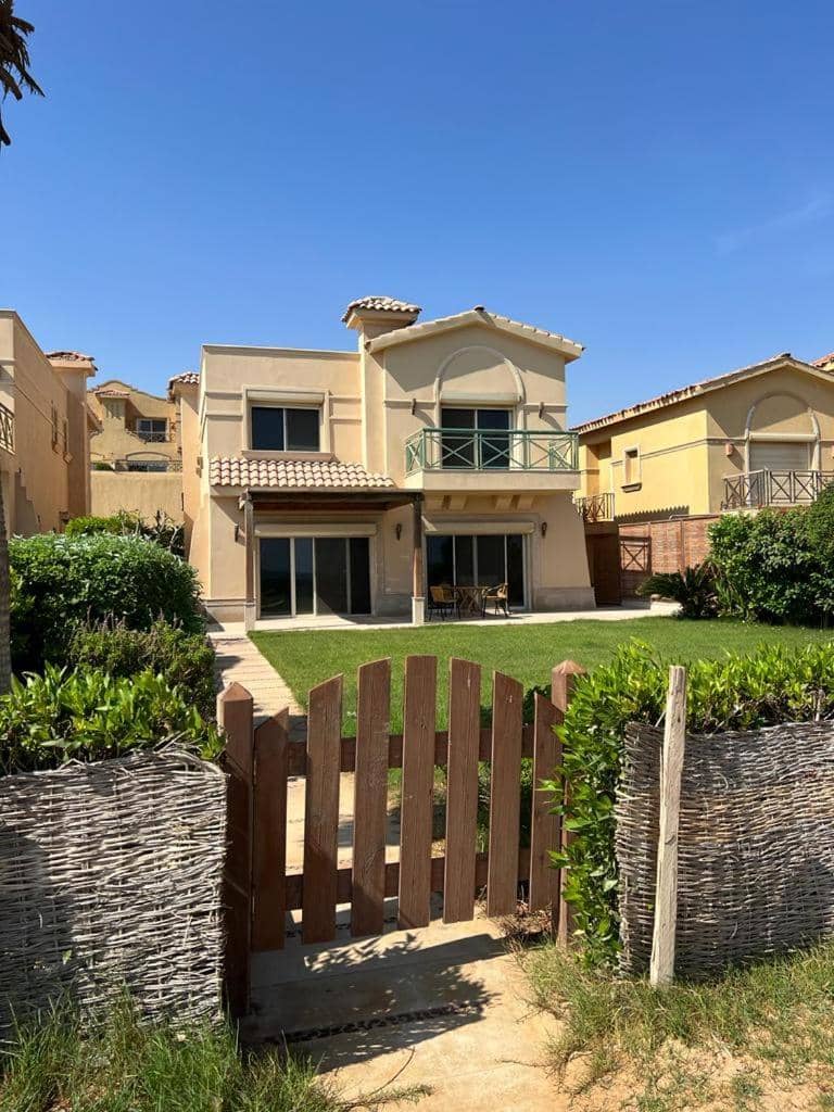 First Row Sea Front Villa La Vista Topaz--Families Only
