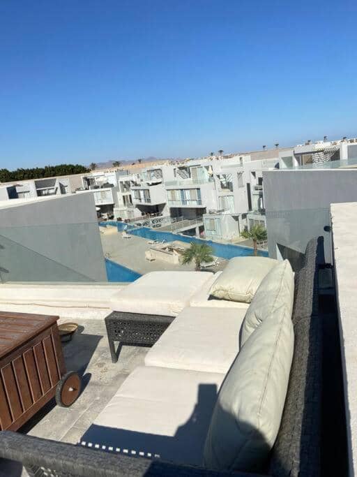Gouna Pool view with rooftop living & BBQ grill — 5