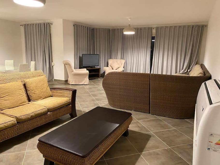 Spacious 6-BRs in El-Sokhna /Beach & pool access — 5