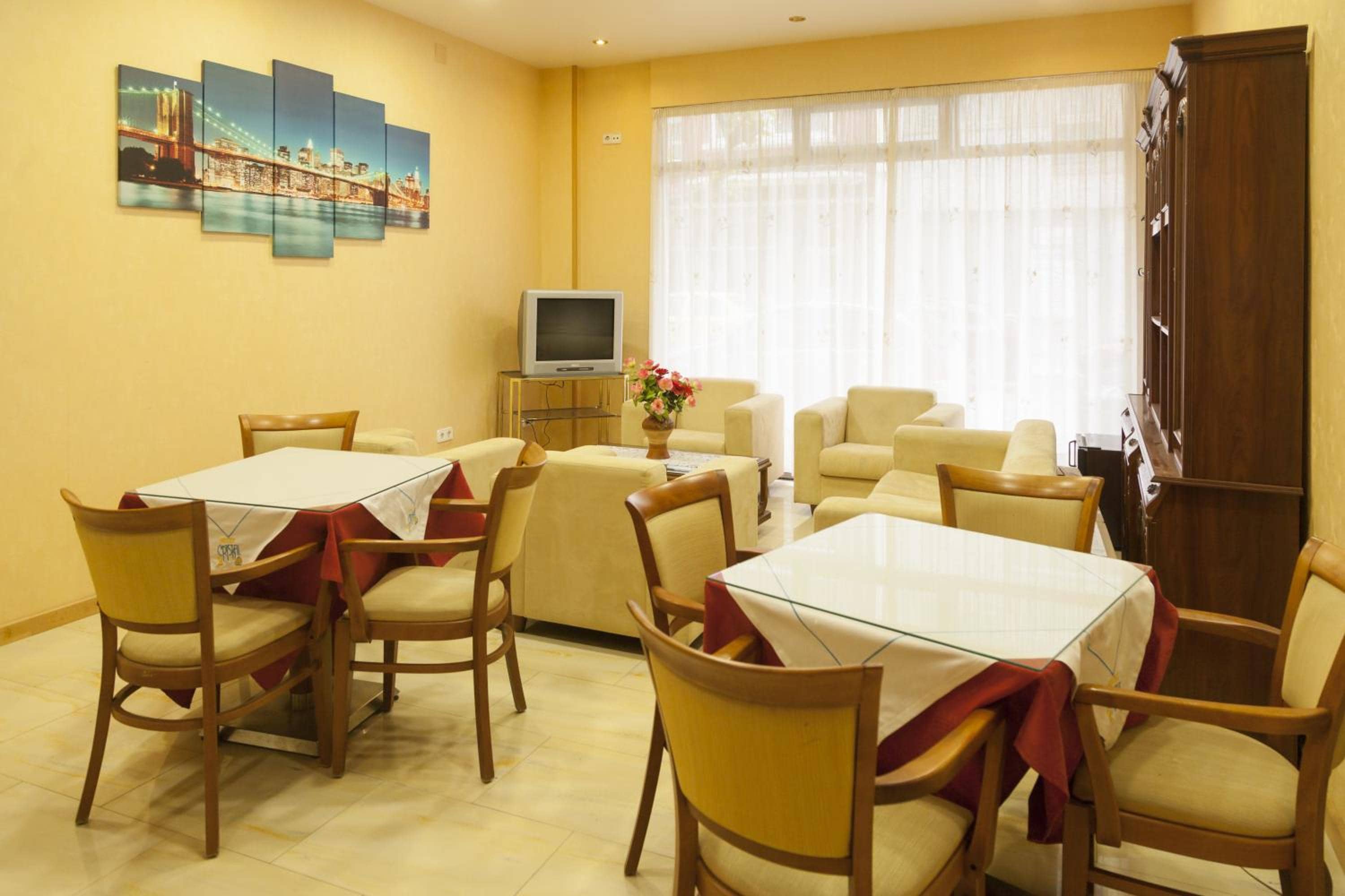 Hotel Cristal 1 — 2
