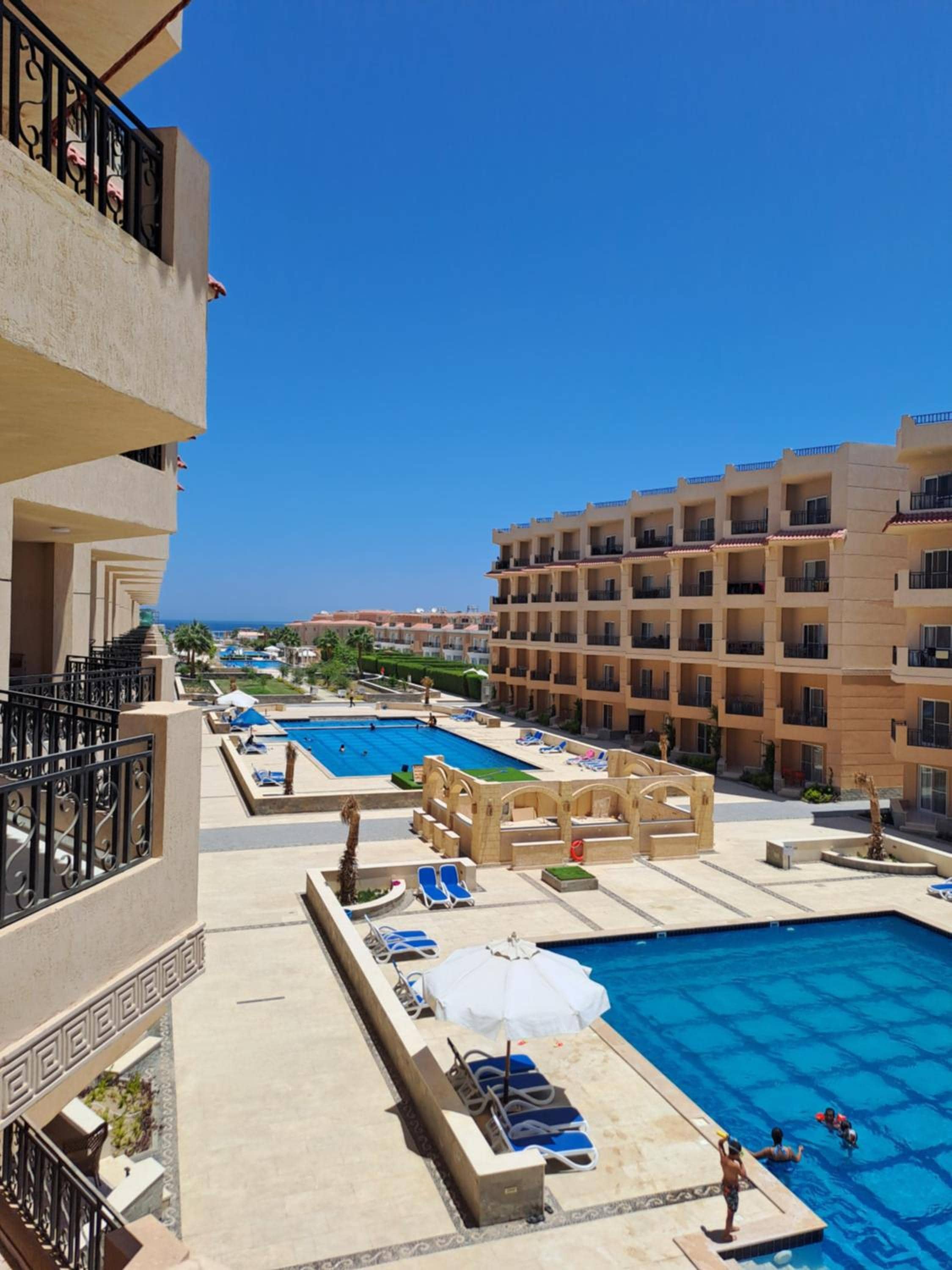 selena bay resort hurgada — 2