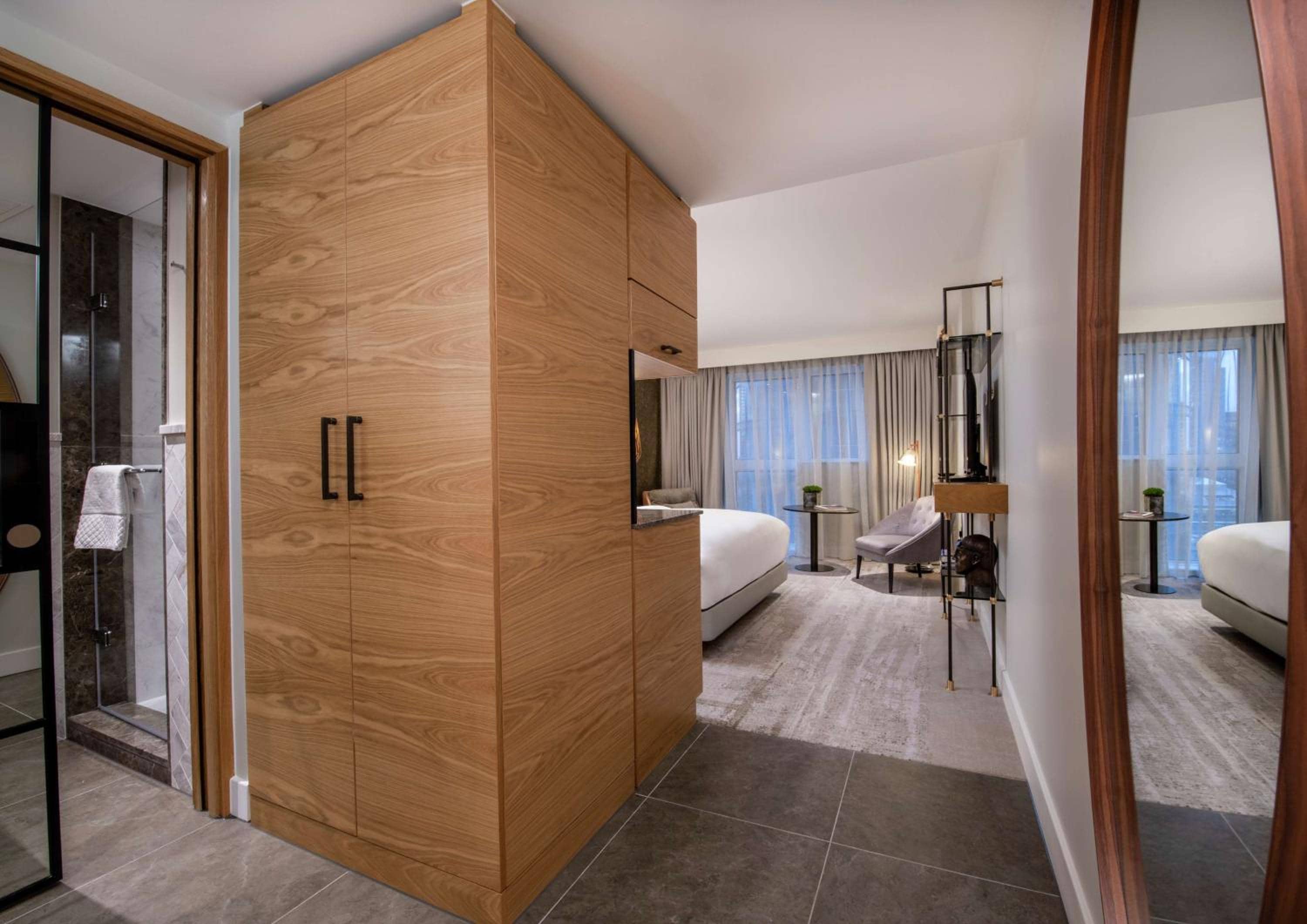 Lincoln Plaza Hotel London, Curio Collection By Hilton — 2