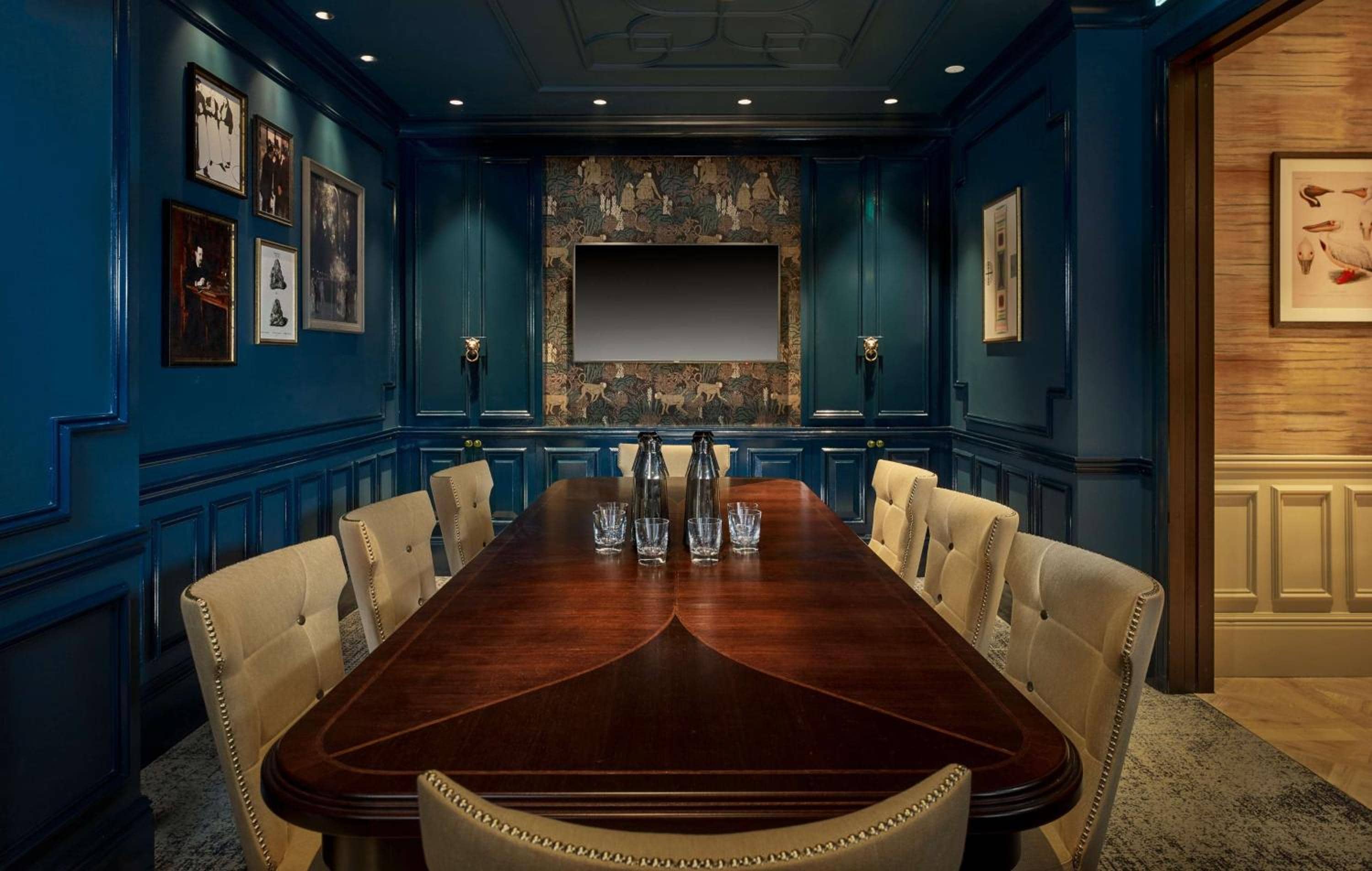100 Queen's Gate Hotel London Kensington, Curio Collection by Hilton — 2
