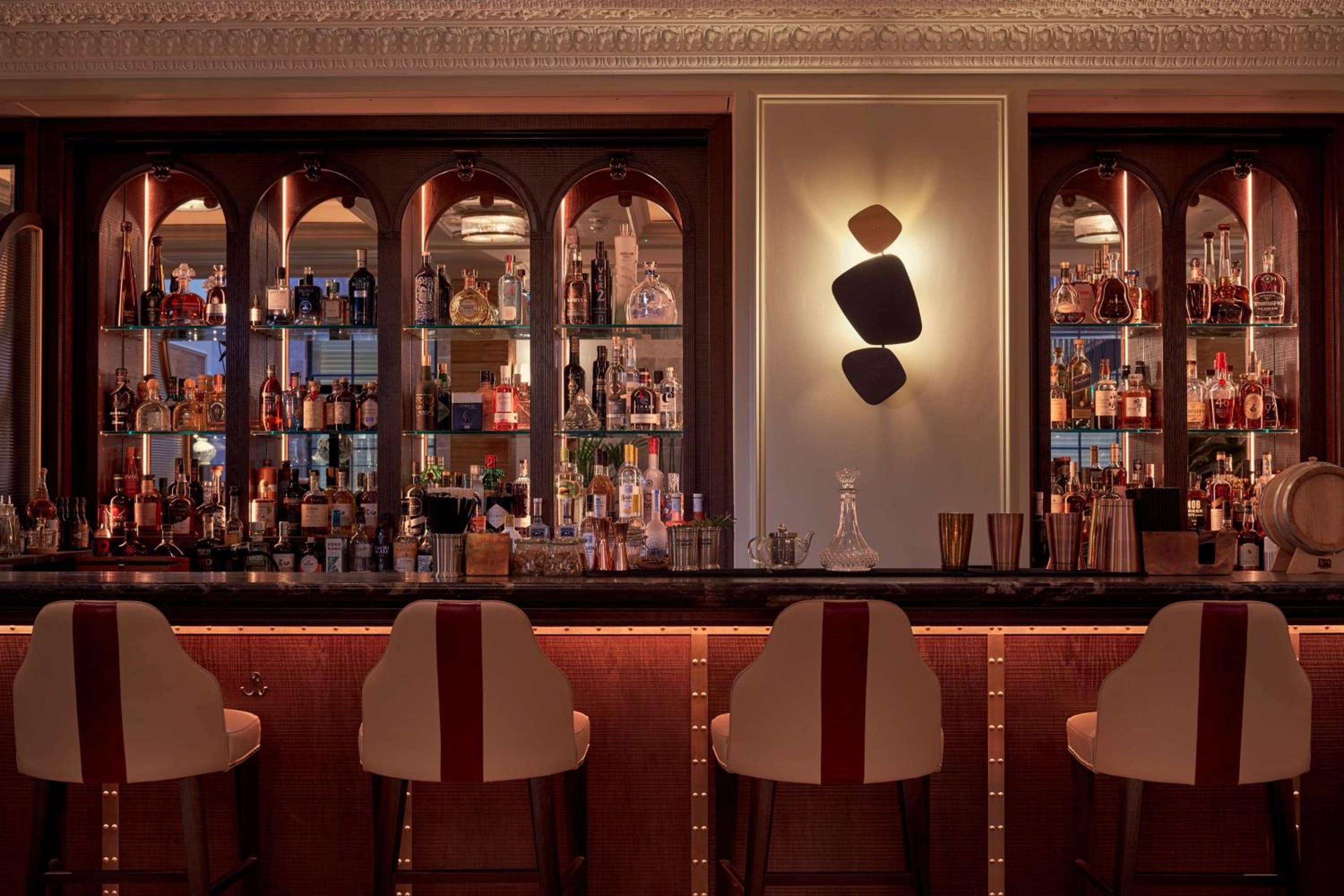 100 Queen's Gate Hotel London Kensington, Curio Collection by Hilton — 4
