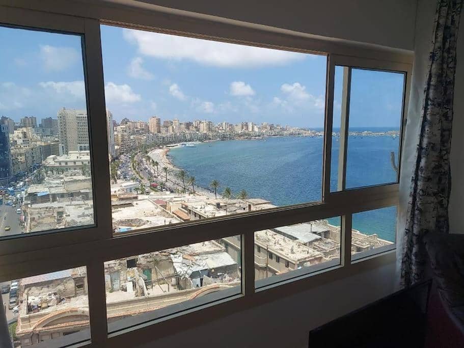 City center with amazing sea view — 2