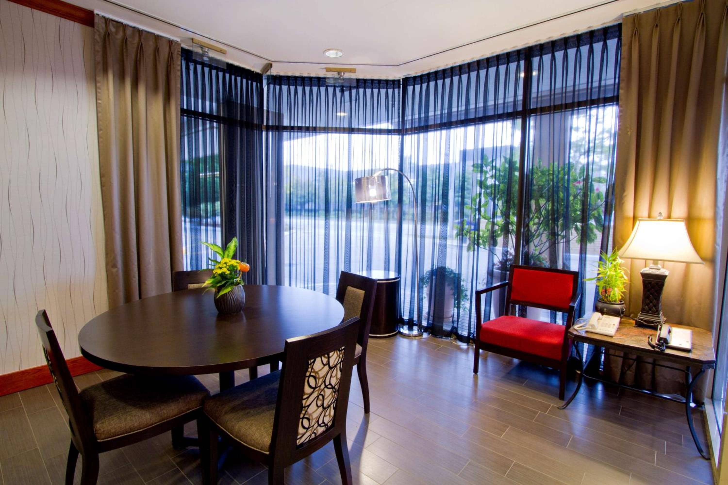 Hampton Inn - Vancouver Airport/Richmond — 4