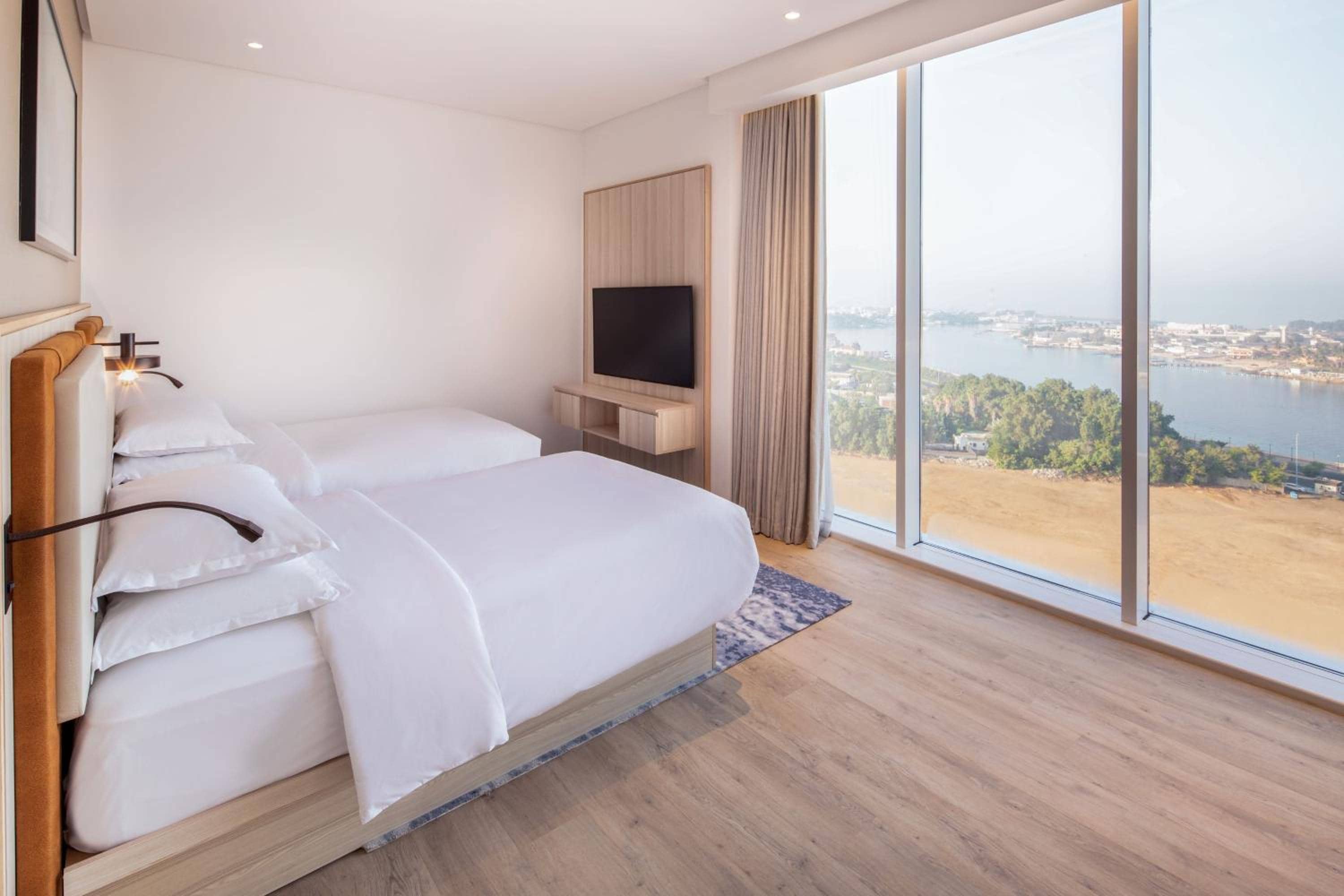 Four Points by Sheraton Jeddah Corniche — 4