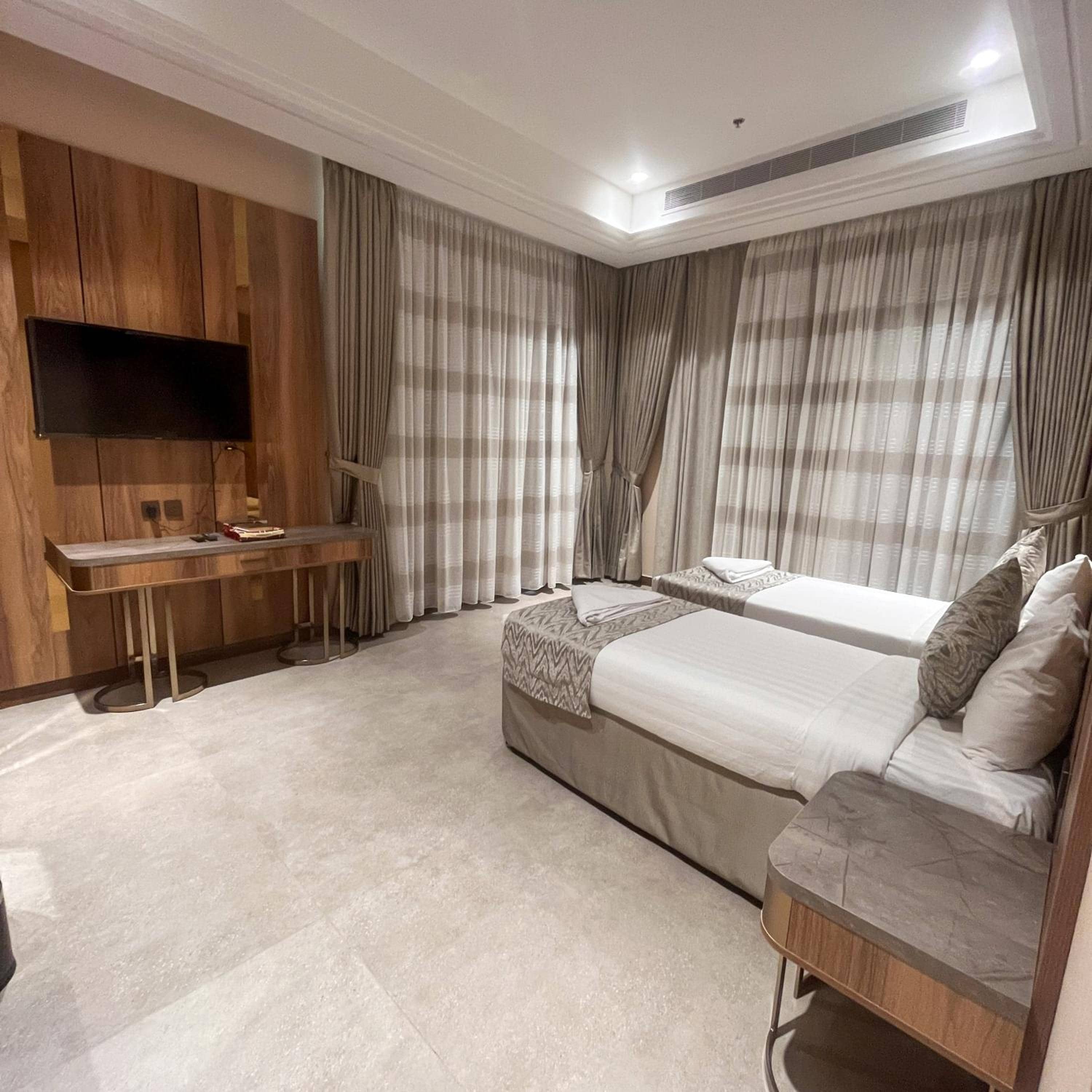 Midan Hotel & Suites Al Aziziya — 4