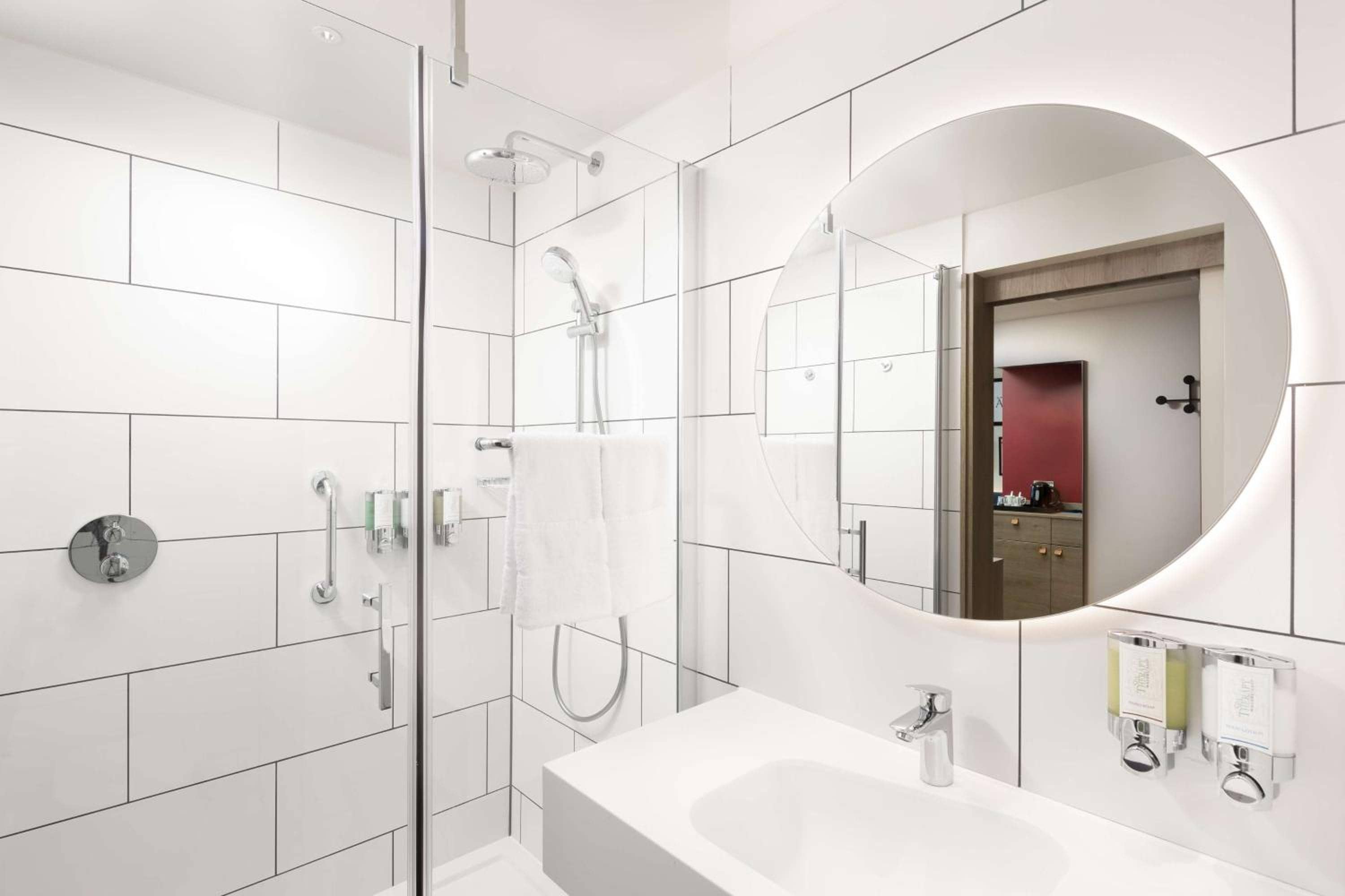 Hampton By Hilton London City — 2