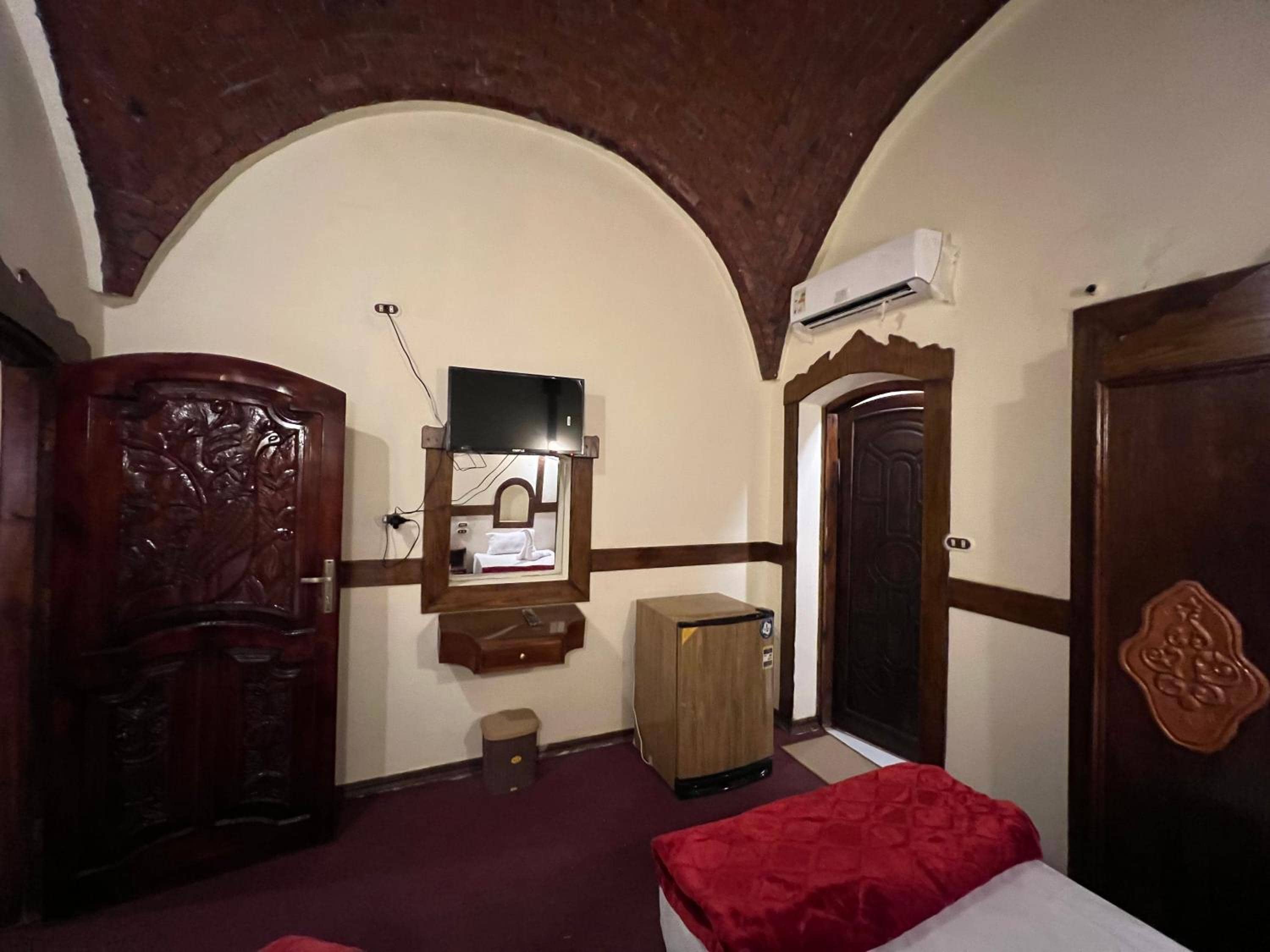 Elphardous Oasis Hotel — 3