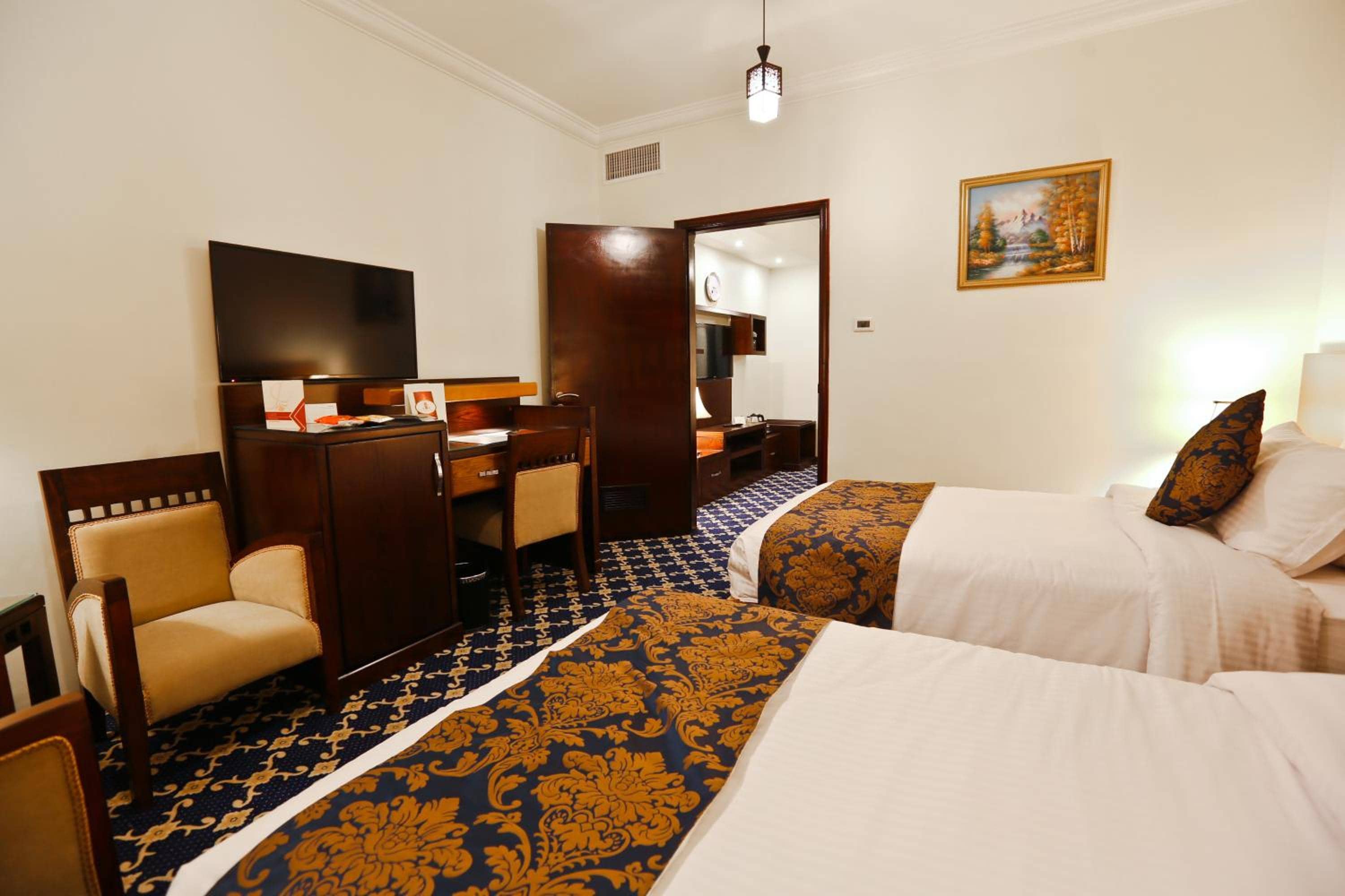 Al Thuraya Hotel — 4