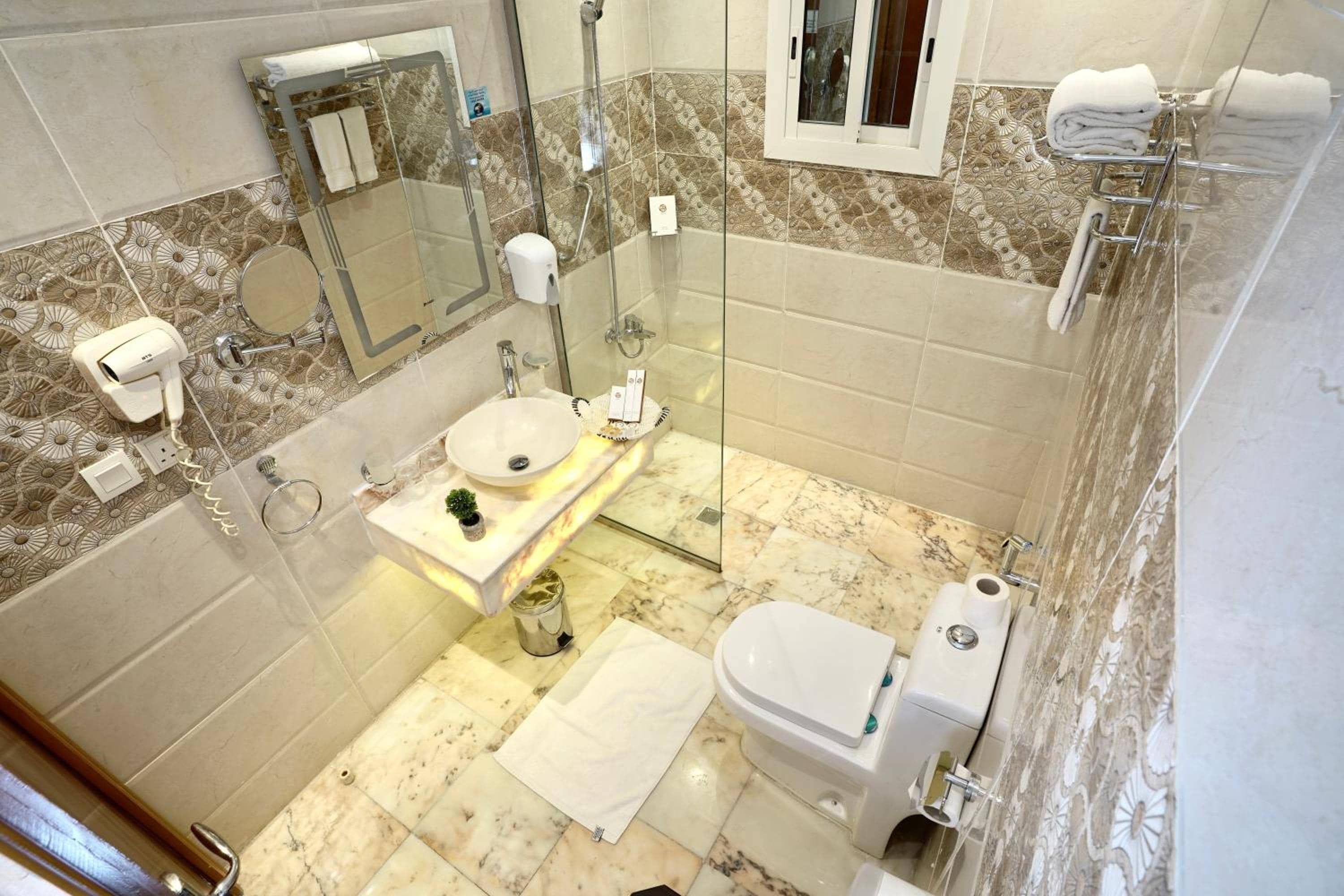 Rose Jeddah Hotel — 3