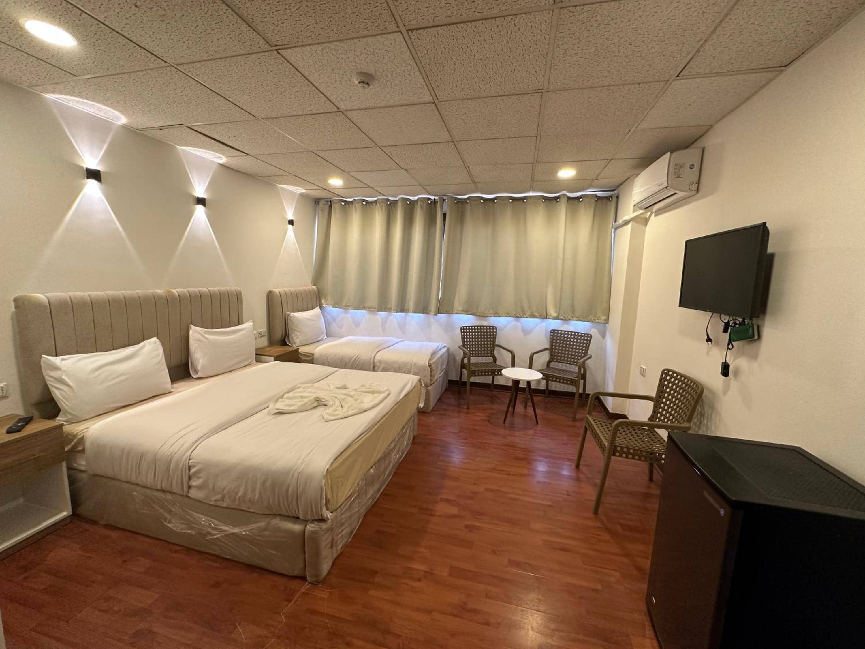 Egy Days Hotel — 3