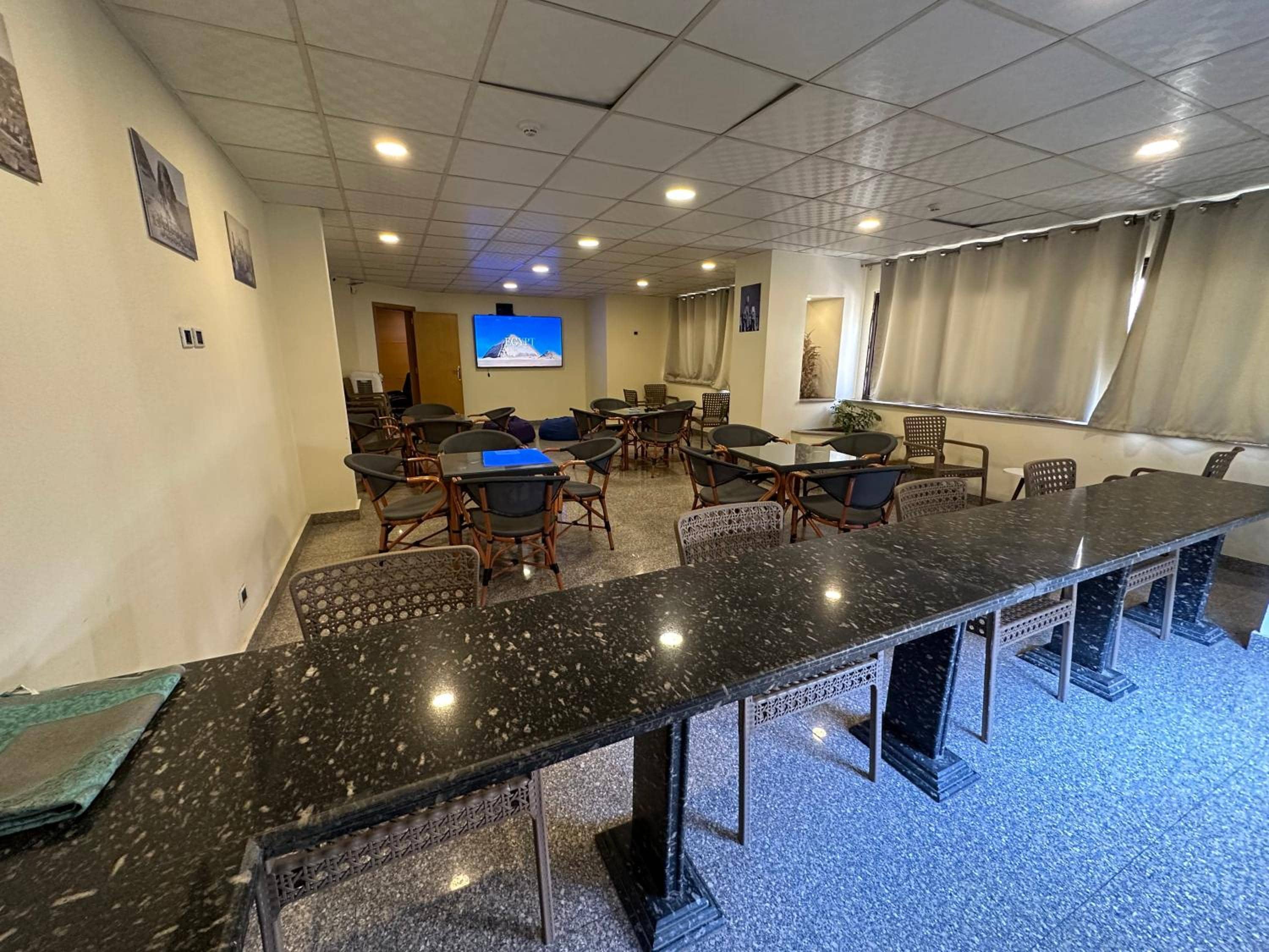 Egy Days Hotel