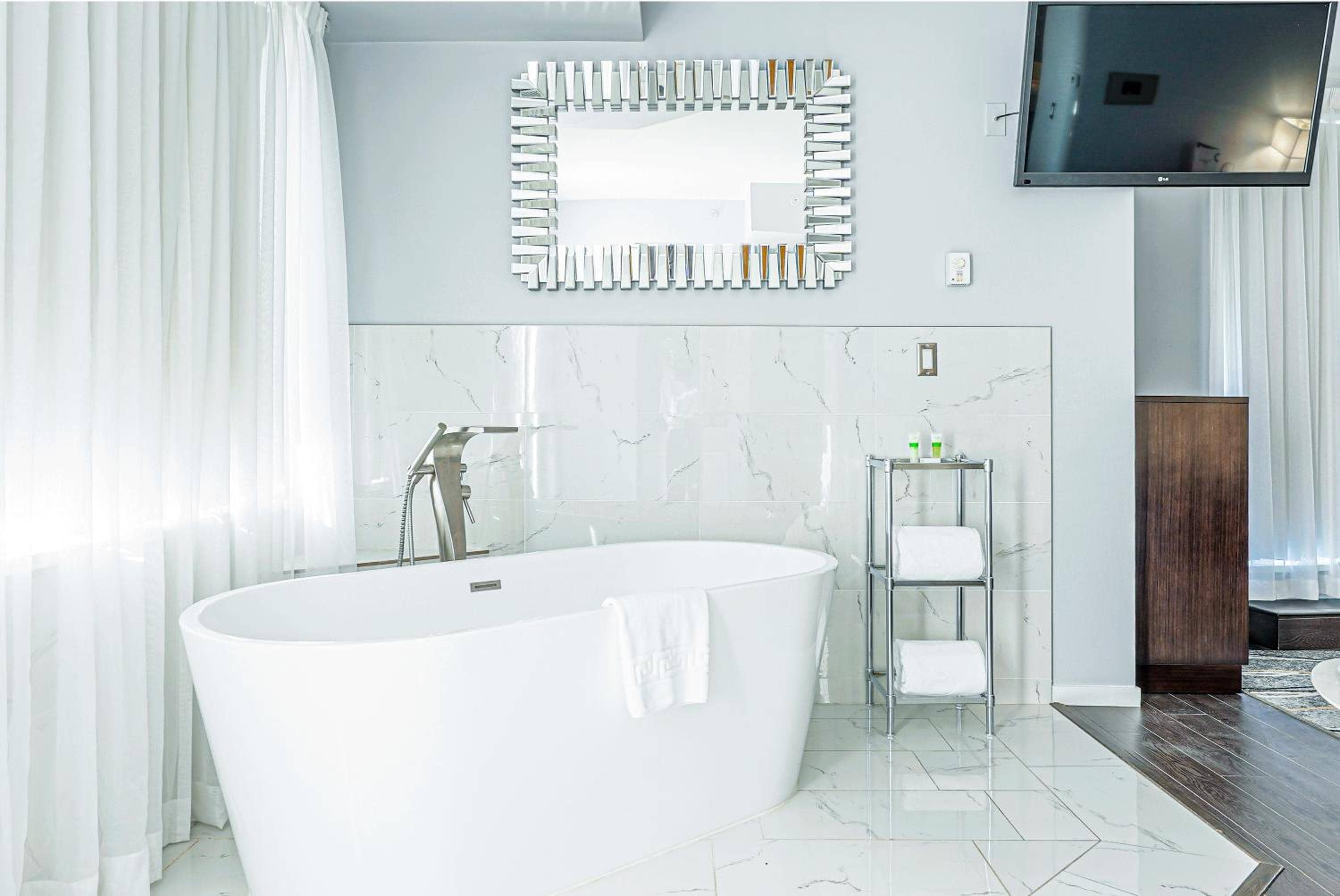 Executive Plaza Hotel & Conference Centre, Metro Vancouver — 3