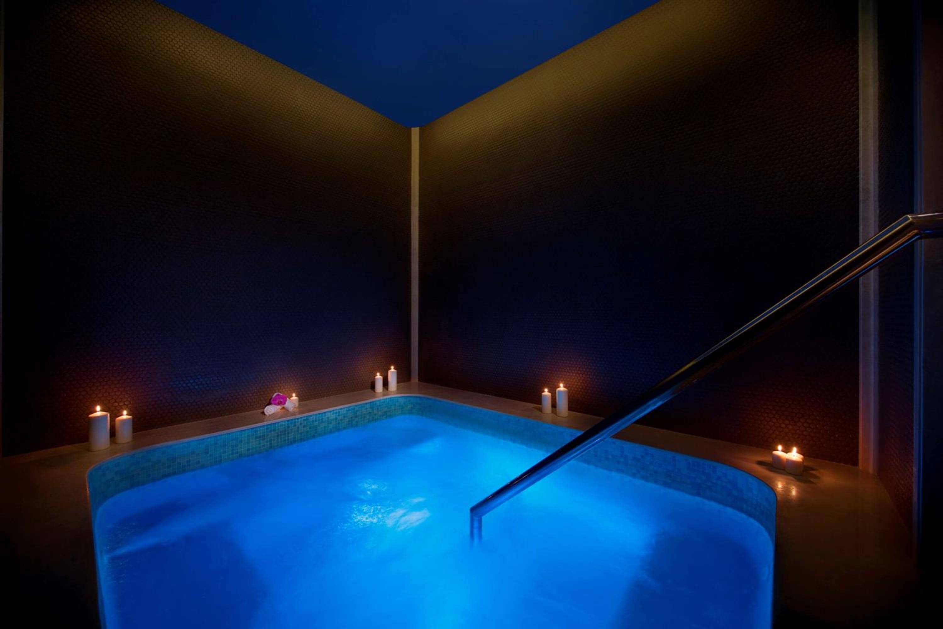 AlRayyan Hotel Doha, Curio Collection by Hilton — 5