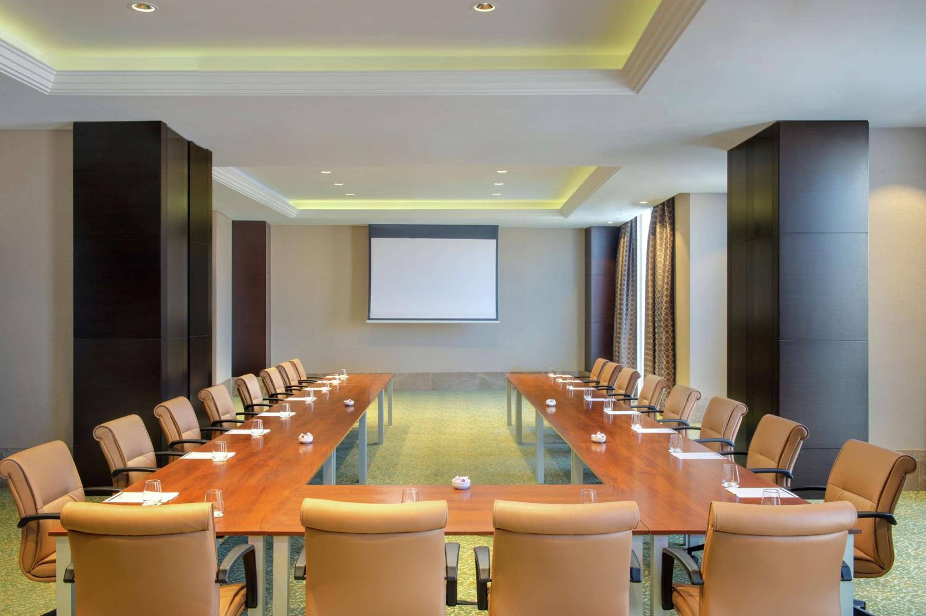 DoubleTree By Hilton Doha - Al Sadd — 5