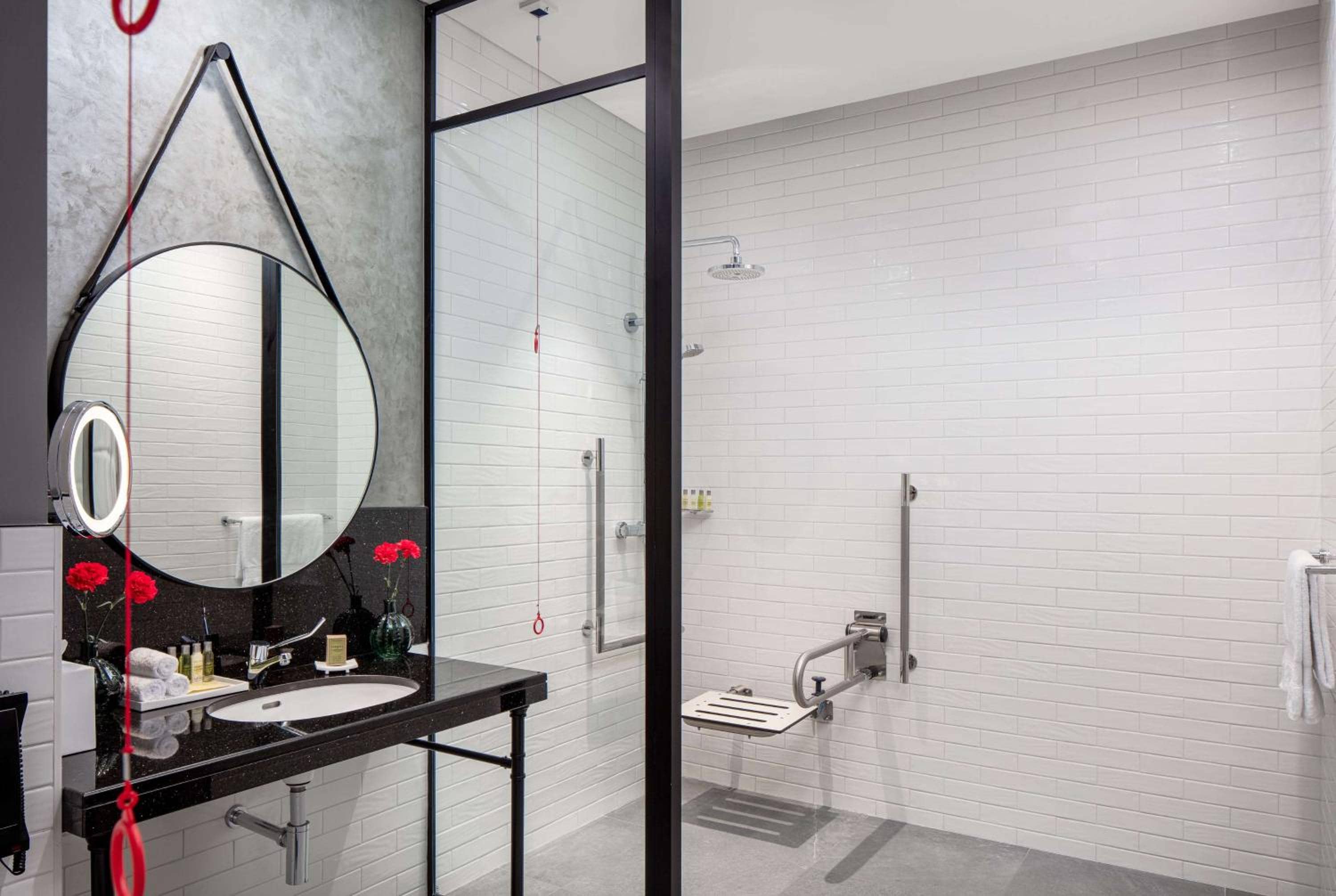 Woodstock Corner - Newly renovated slick and modern loft apartments — 5