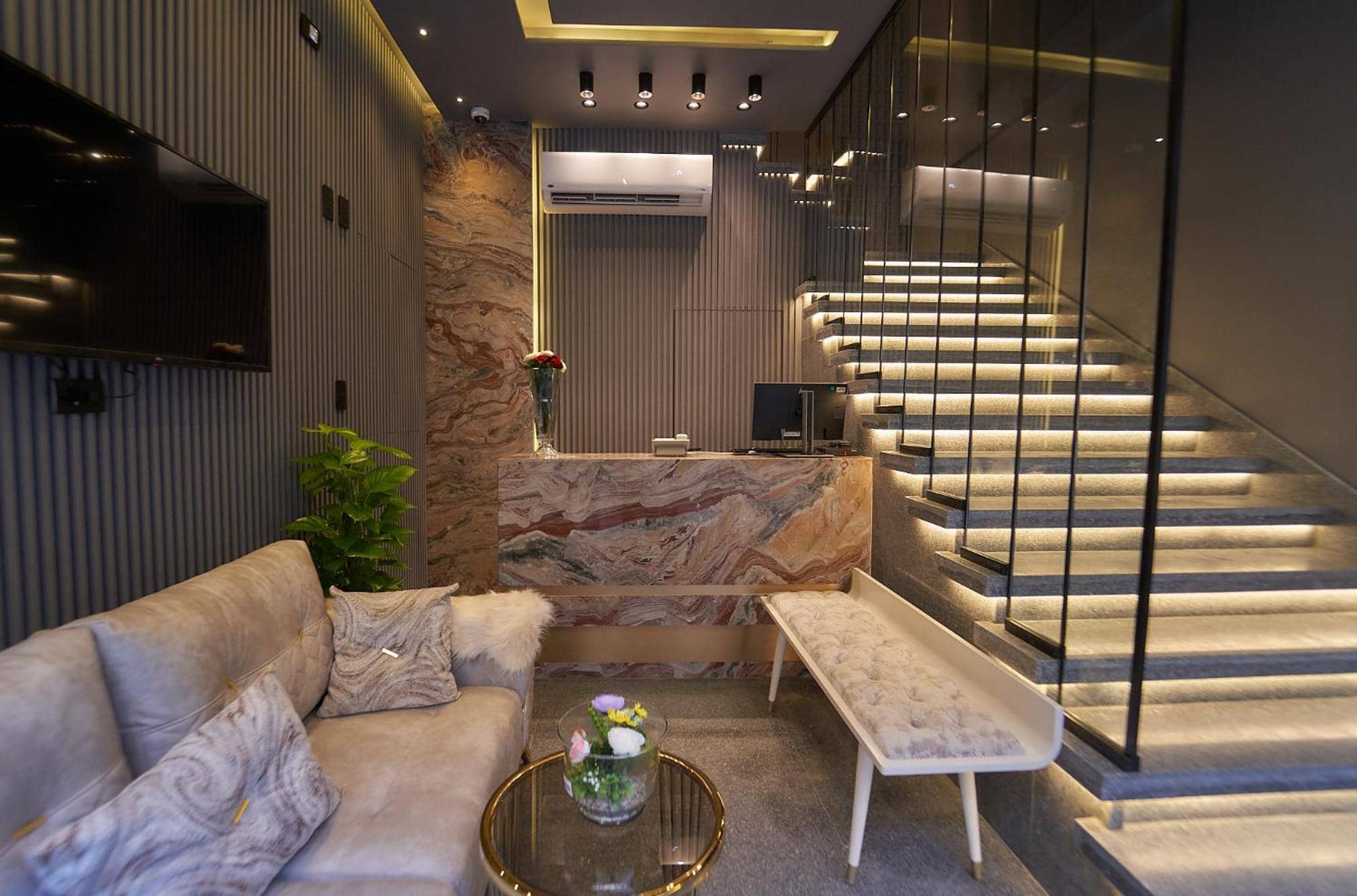 Gold's Pyramids Hotel — 4