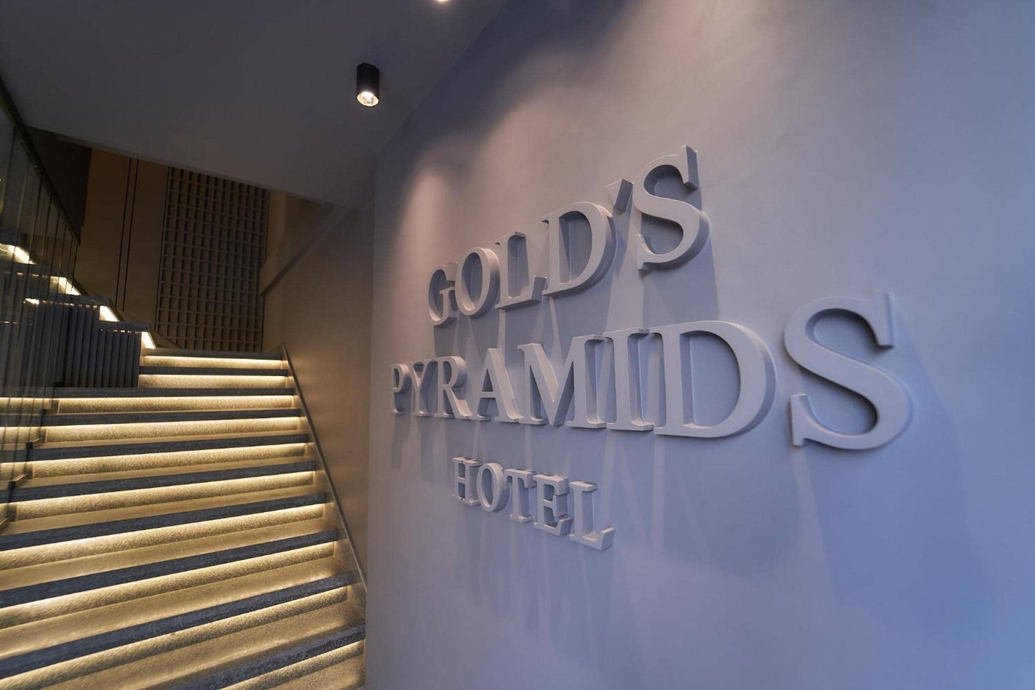 Gold's Pyramids Hotel — 2
