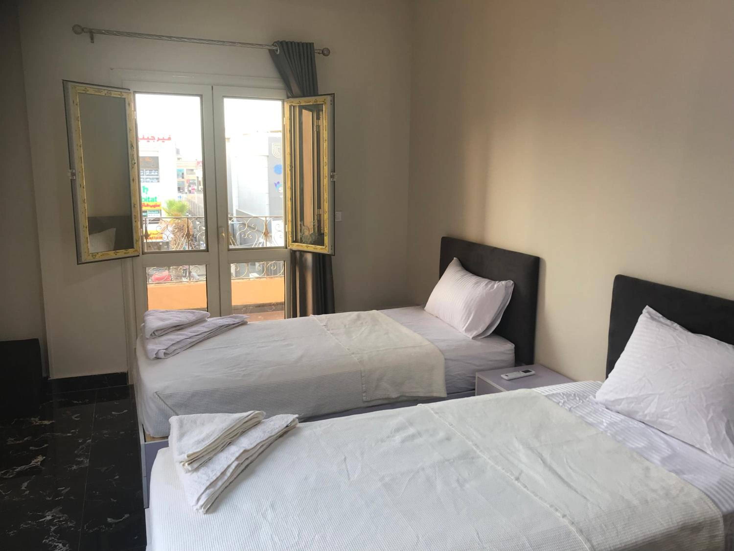 Comfort Suite Near Triumph Luxury Hotel