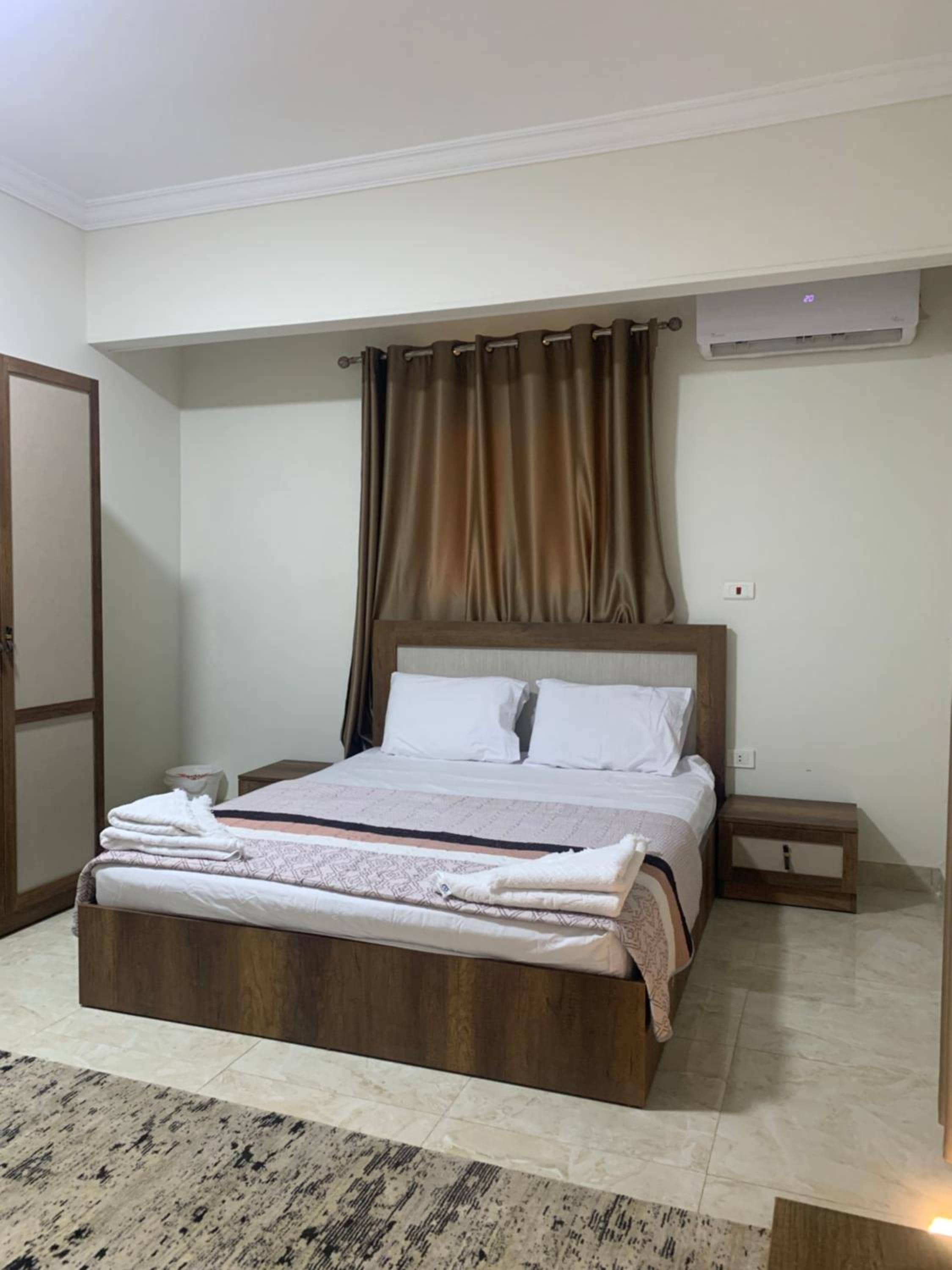 Comfort Suite Near Triumph Luxury Hotel — 3