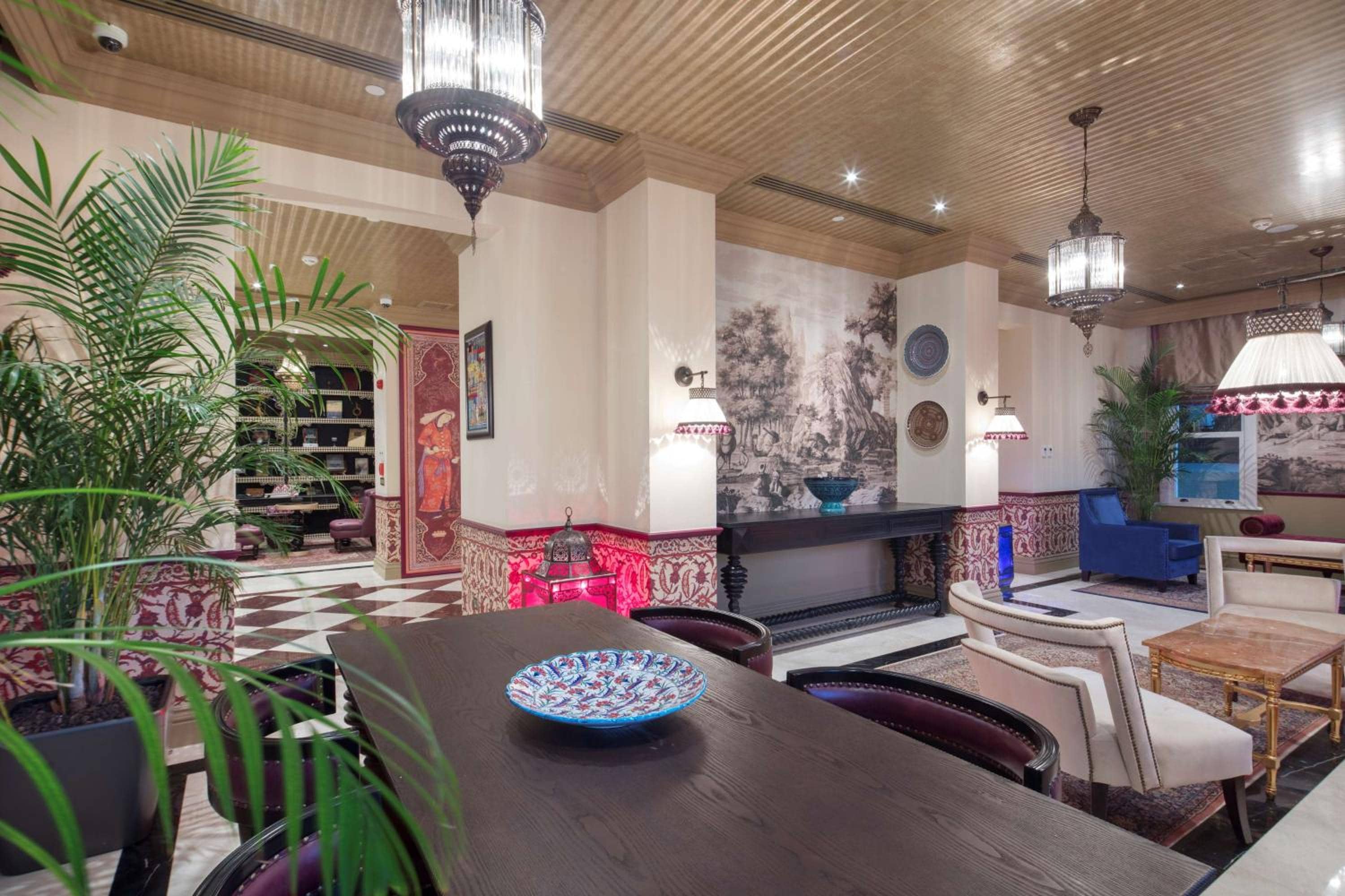 Hagia Sofia Mansions Istanbul, Curio Collection by Hilton — 3
