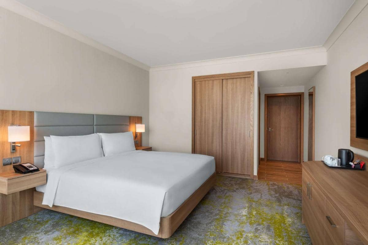 Hilton Garden Inn Kuwait — 4