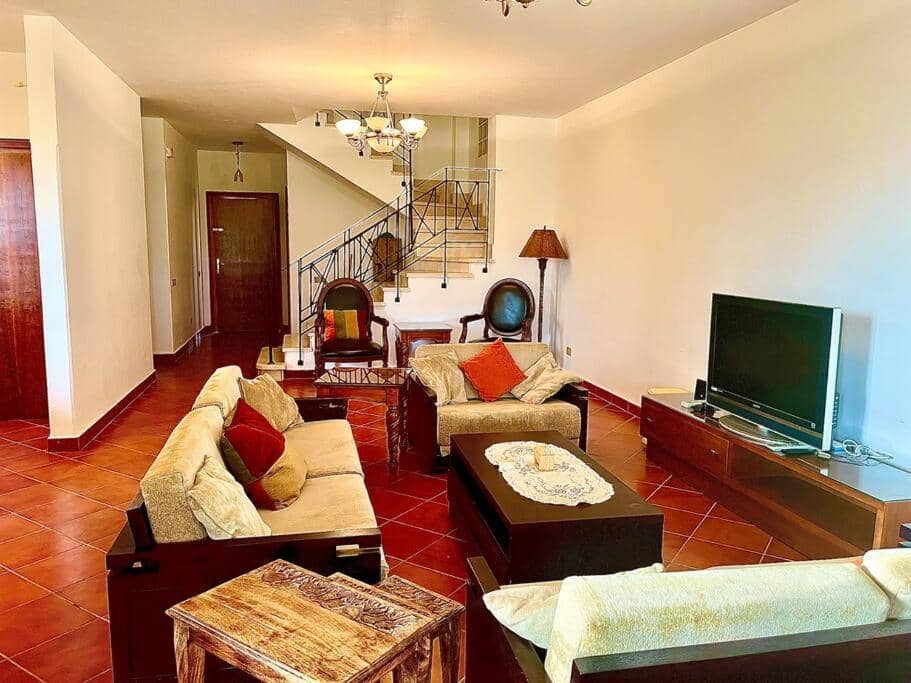 5BR Villa Private Garden & Beach Access in Ain EL Sokhna — 5