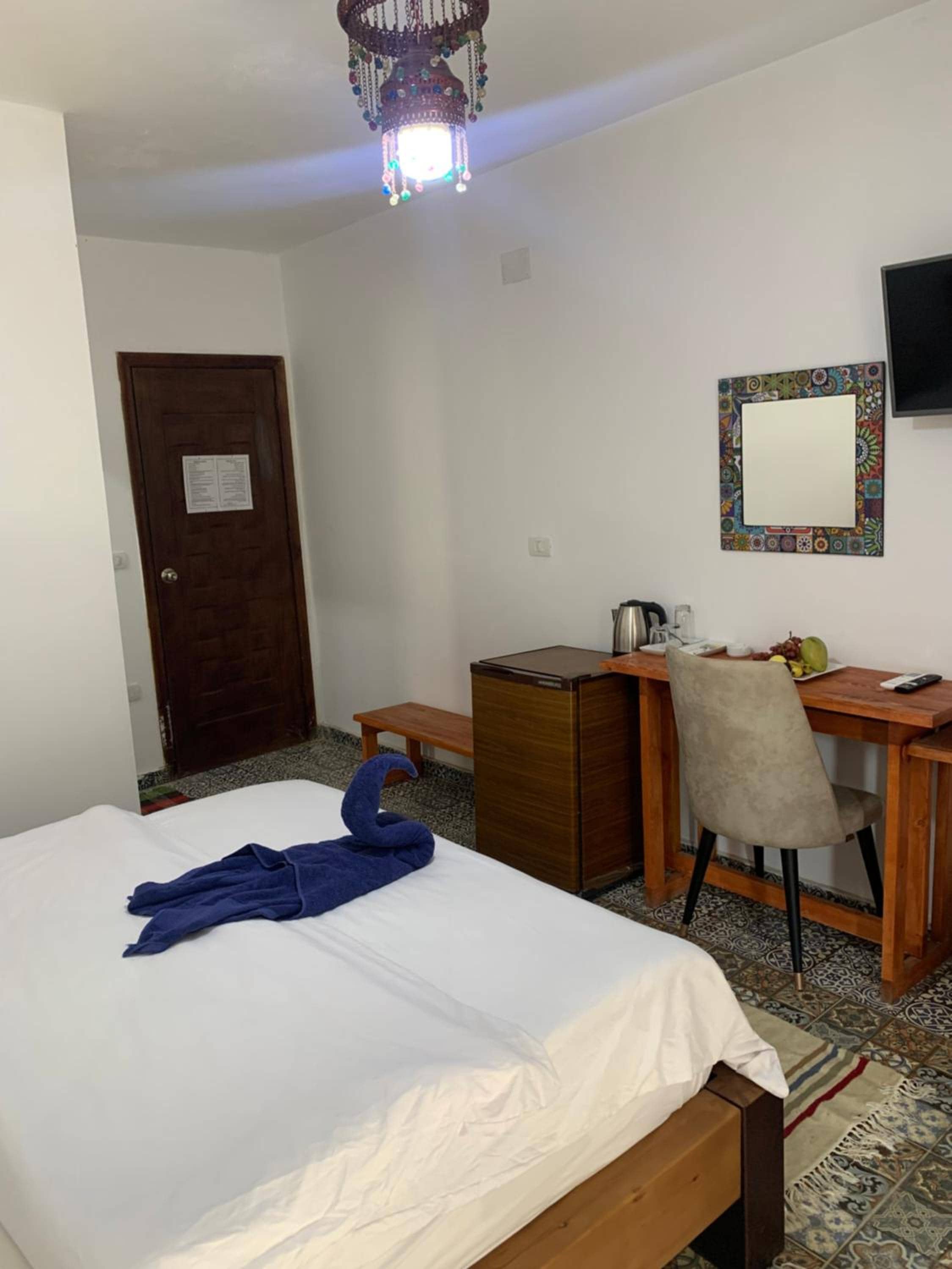 Z Pyramids Inn foreign only — 5