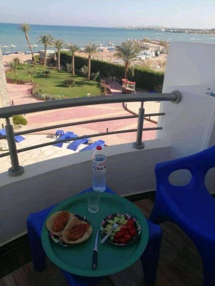 Chalet front the beach