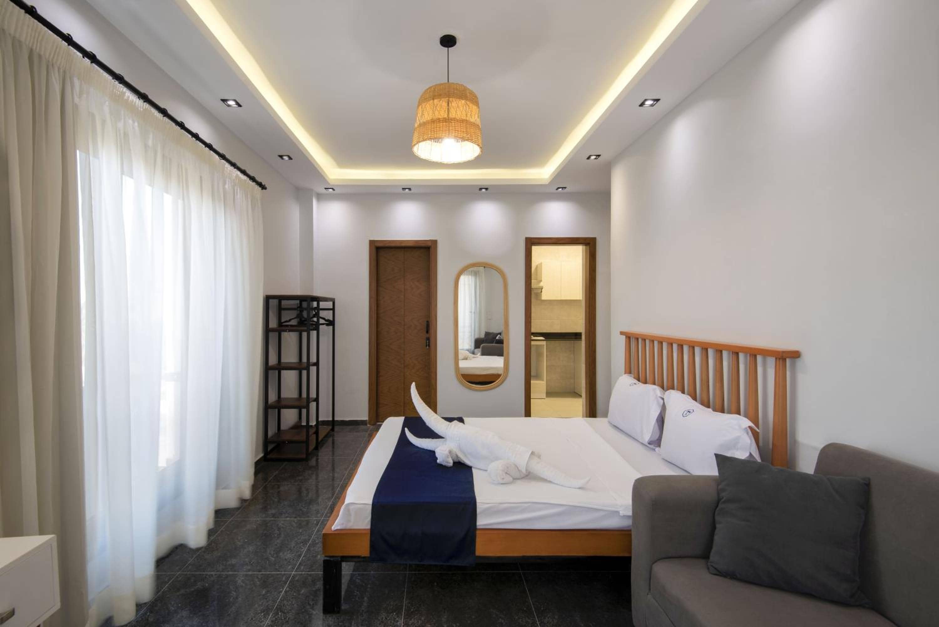Travelholic AUC Residence — 2