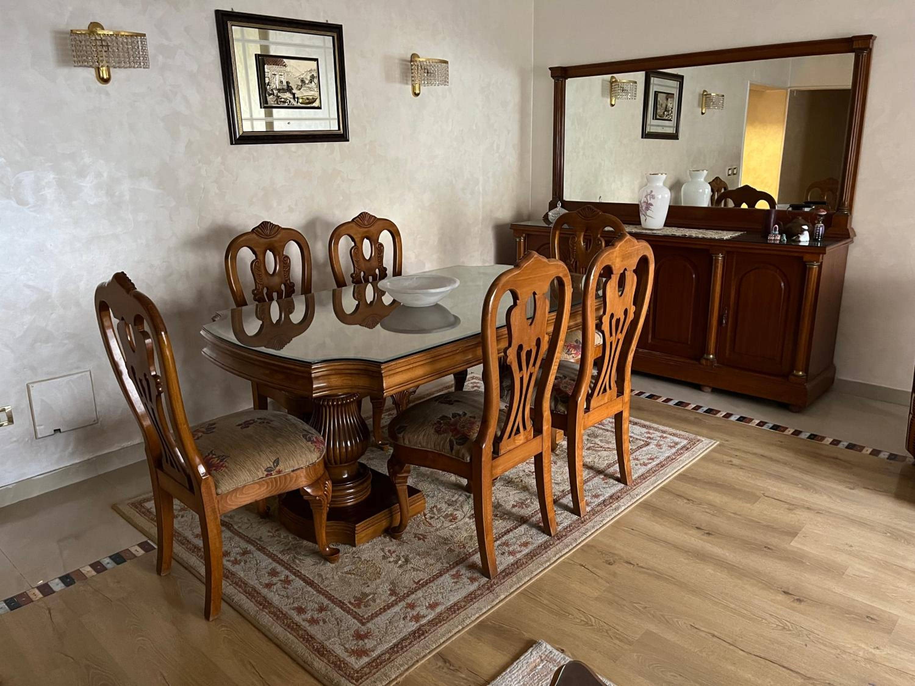 Lovely furnished 2-bedroom apartment with balcony — 3