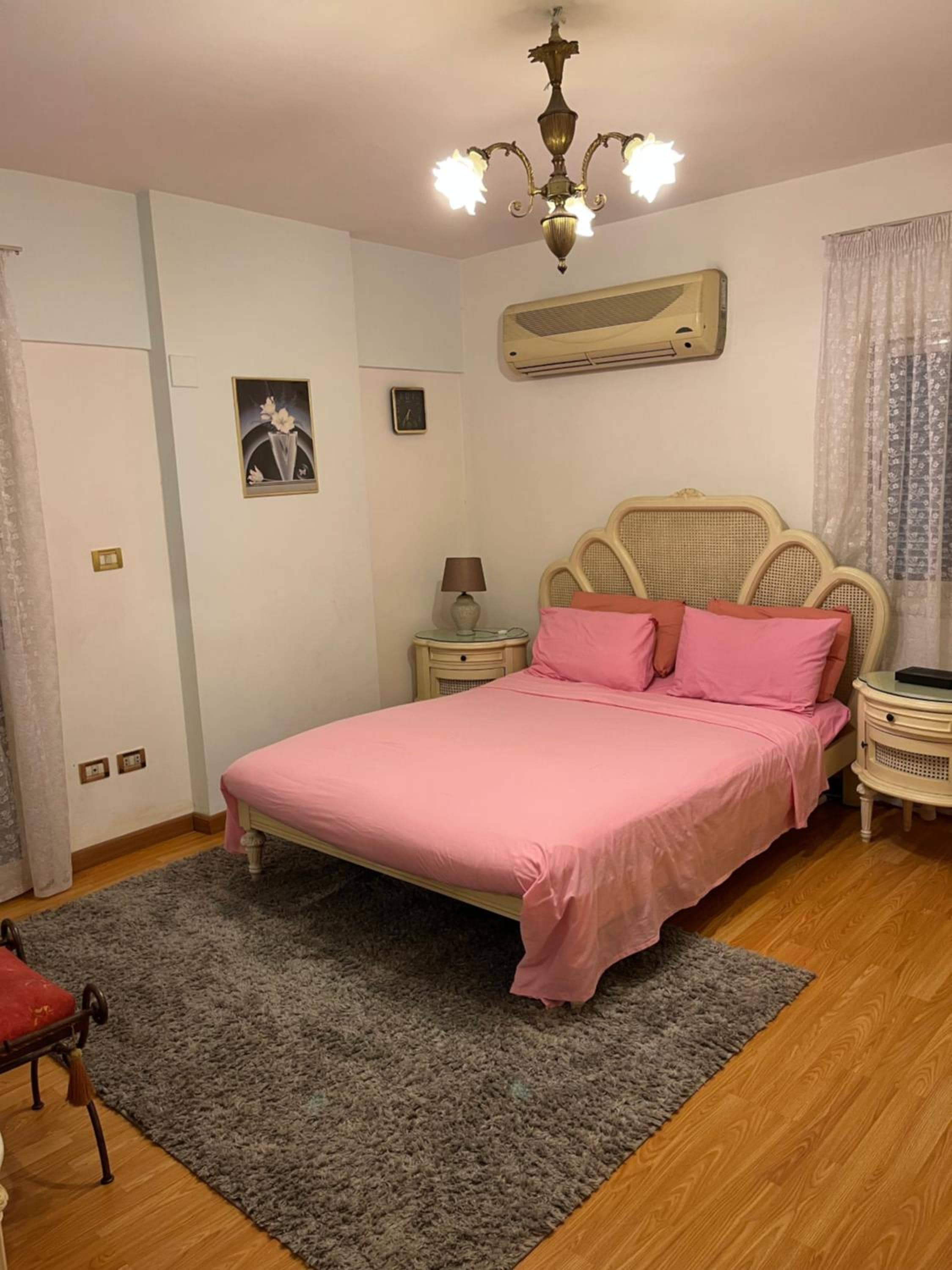 Lovely furnished 2-bedroom apartment with balcony — 4