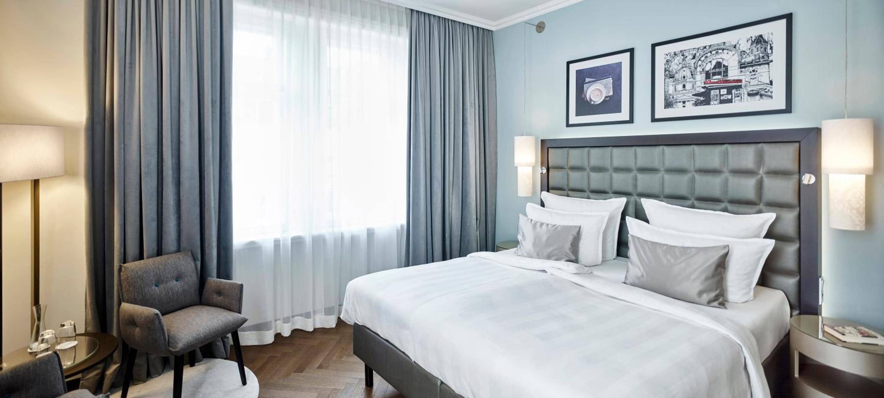 Steigenberger Hotel Herrenhof — 3