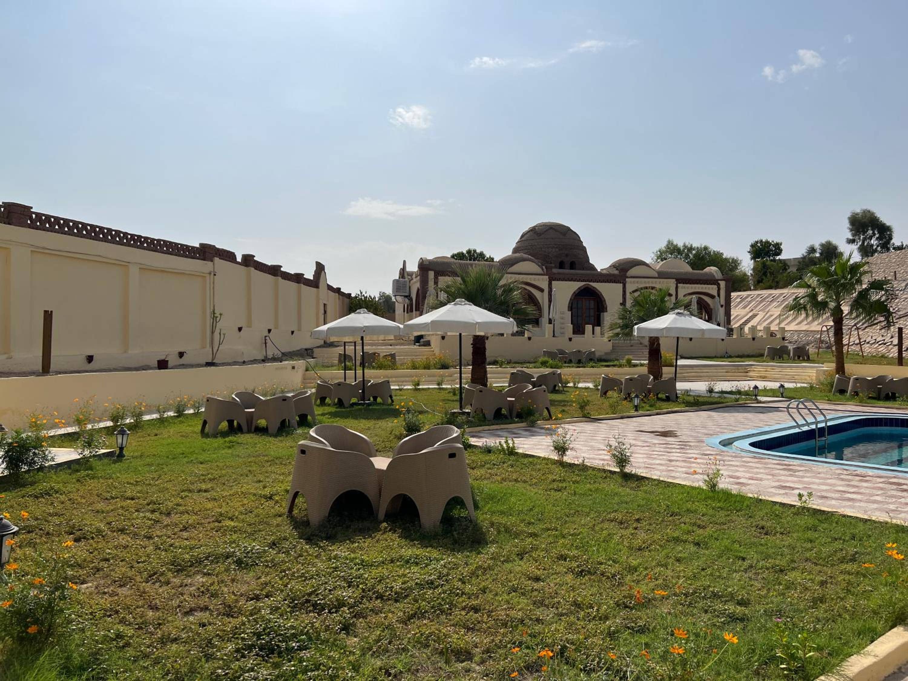 Elphardous Oasis Hotel — 2