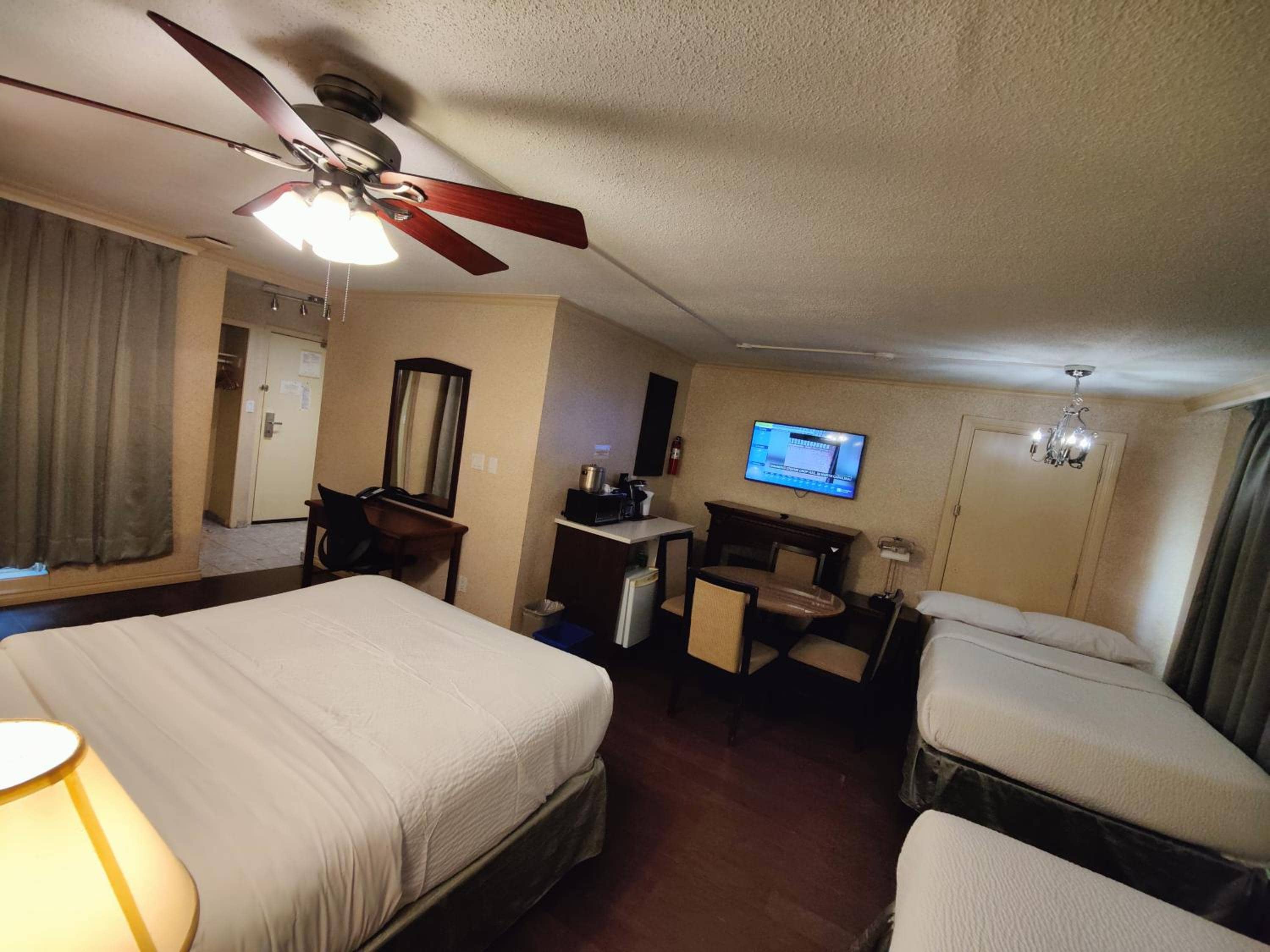 Hotel Opportune — 4