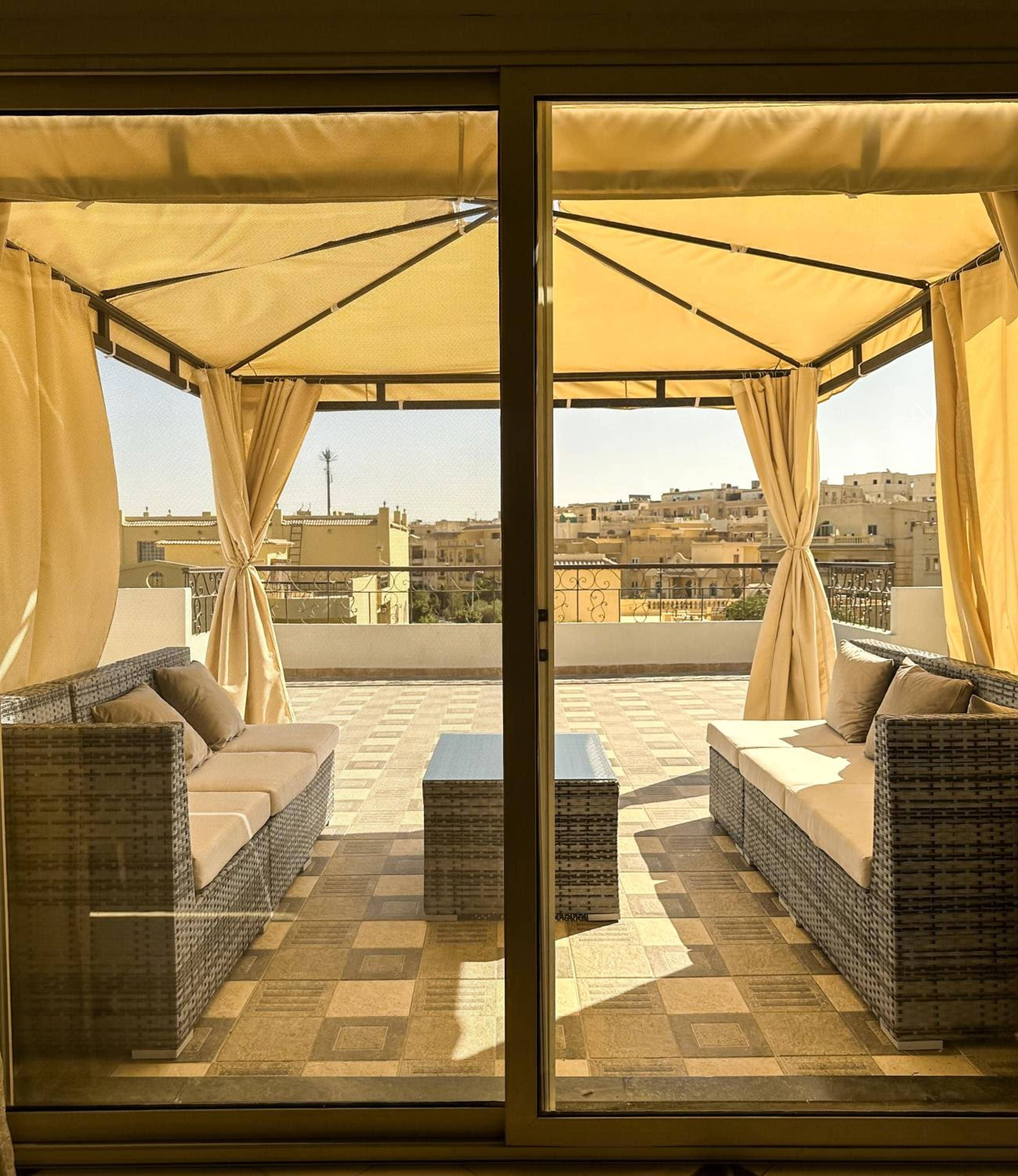 2BD Apartment in a rooftop with a private terrace — 4