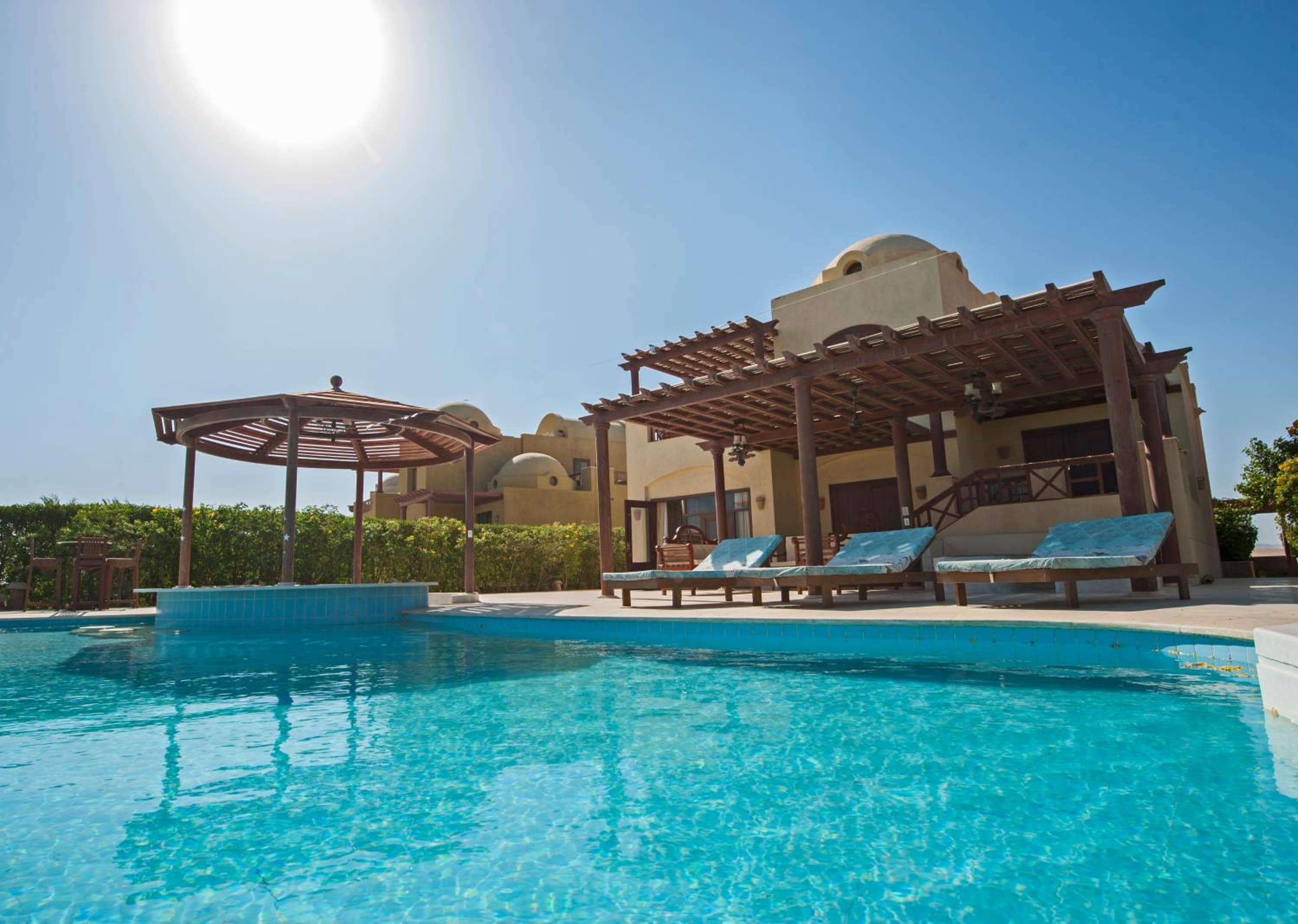 Rent El Gouna Lagoon Villa HEATED Private Pool BBQ — 2